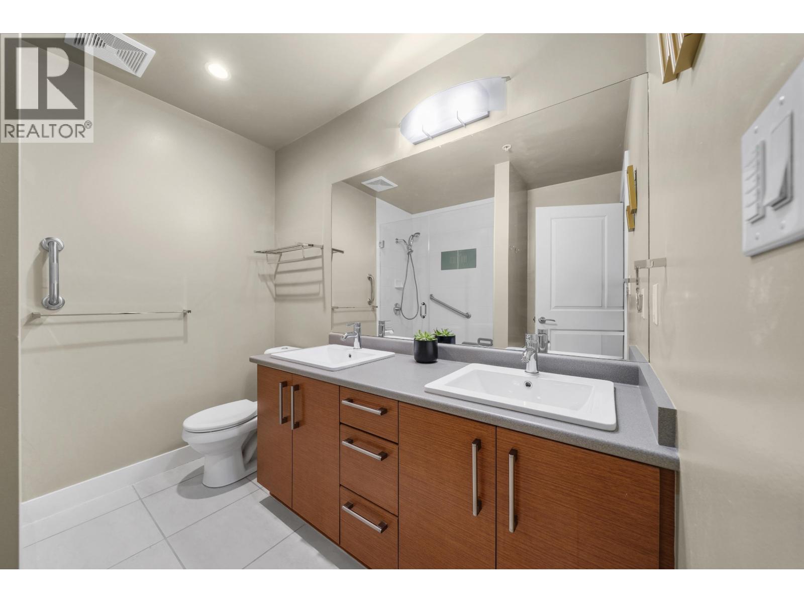 208 188 W 29 Street, North Vancouver, British Columbia  V7N 0A2 - Photo 22 - R3117235