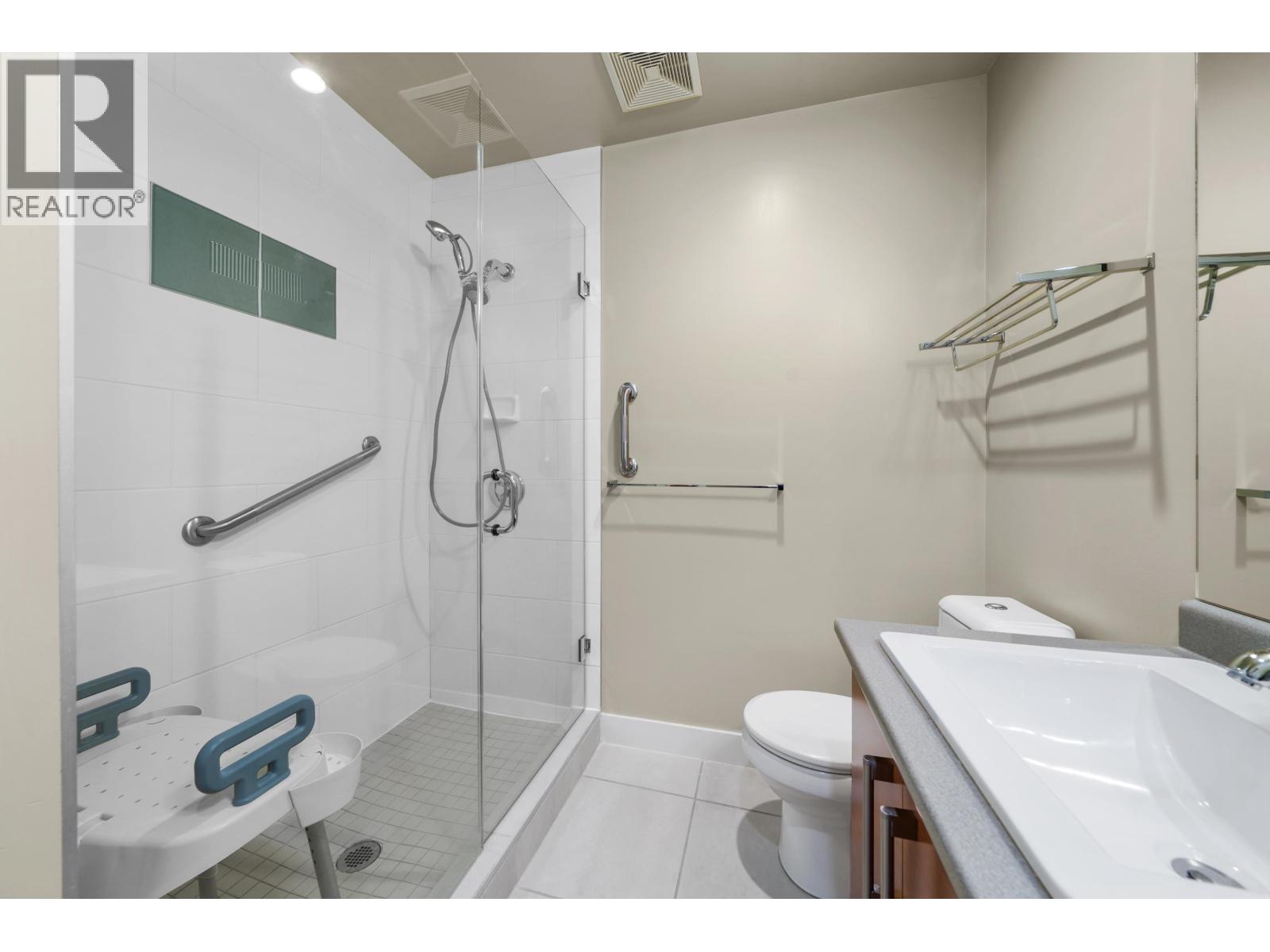 208 188 W 29 Street, North Vancouver, British Columbia  V7N 0A2 - Photo 24 - R3117235