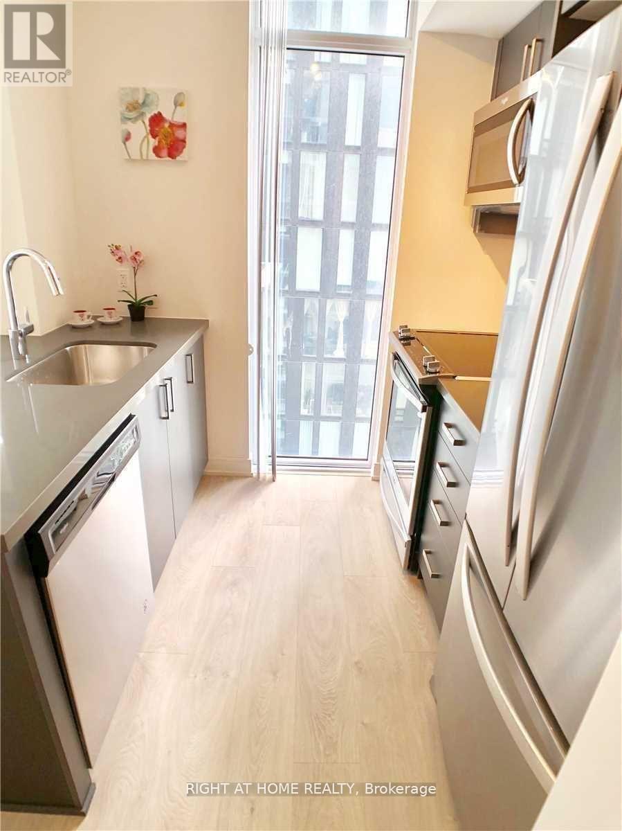 3201 - 50 Wellesley Street, Toronto, Ontario  M4Y 0C8 - Photo 13 - C12876320