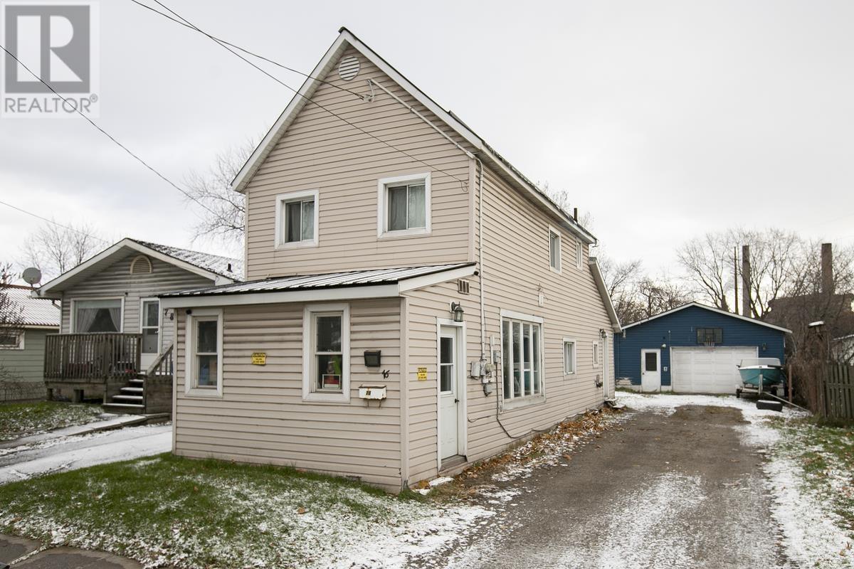 76 Central St, Sault Ste. Marie, Ontario  P6C 4W5 - Photo 1 - SM253307