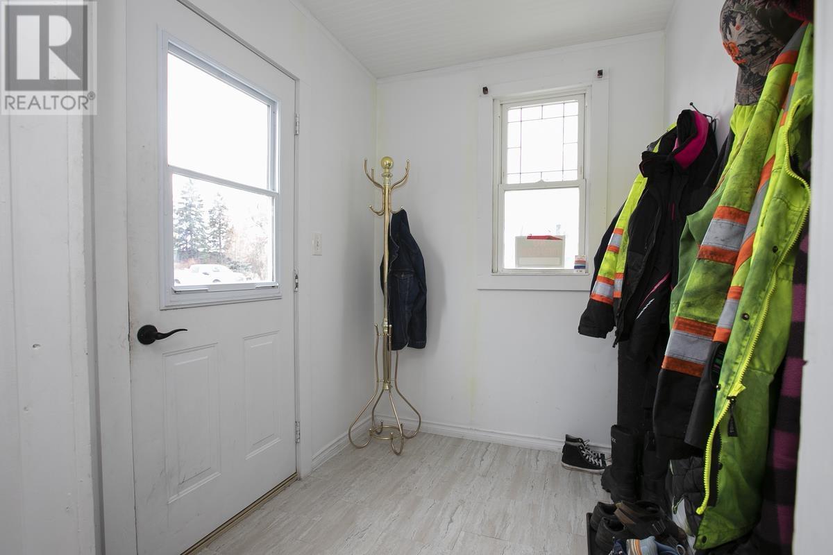 76 Central St, Sault Ste. Marie, Ontario  P6C 4W5 - Photo 5 - SM253307