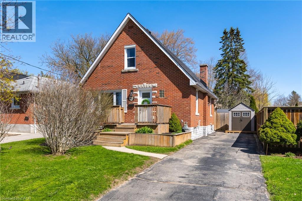 123 Fifth Avenue, Kitchener, Ontario  N2C 1P5 - Photo 1 - 40824682