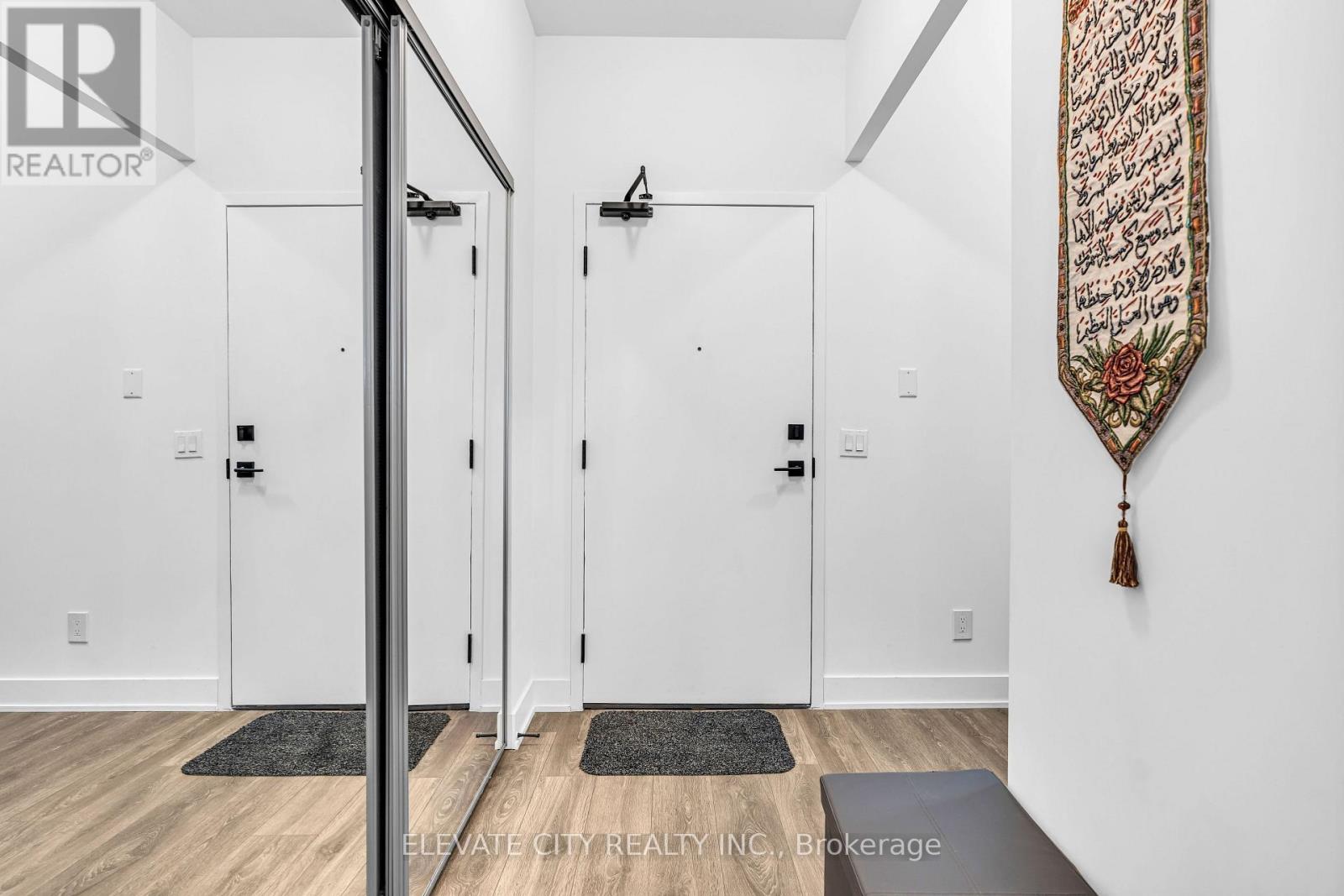 219 - 2489 Taunton Road, Oakville, Ontario  L6H 3R9 - Photo 2 - W13056430