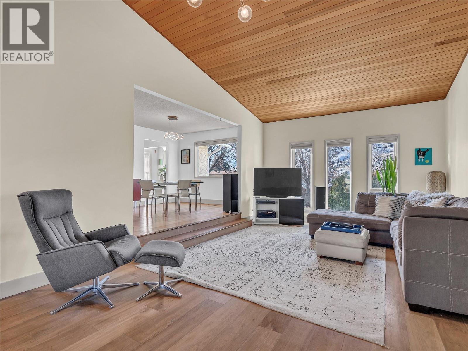 114 Murray Drive, Penticton, British Columbia  V2A 7E4 - Photo 4 - 10384918