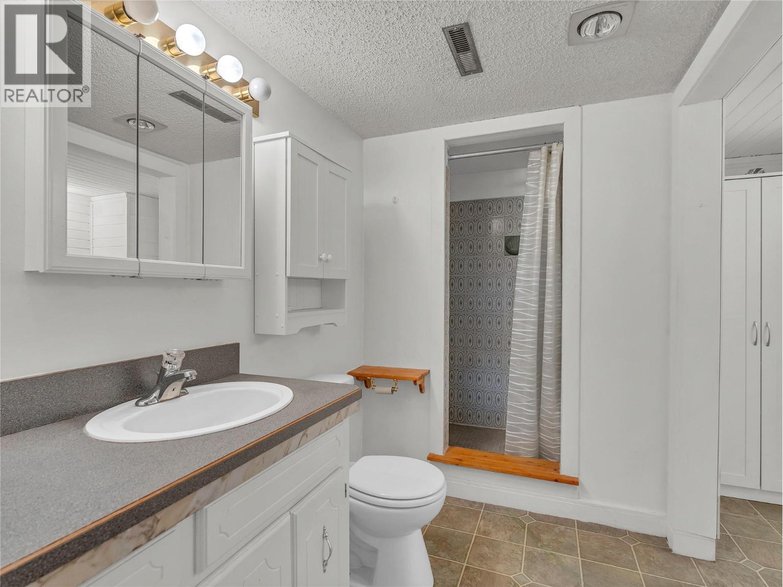 114 Murray Drive, Penticton, British Columbia  V2A 7E4 - Photo 28 - 10384918