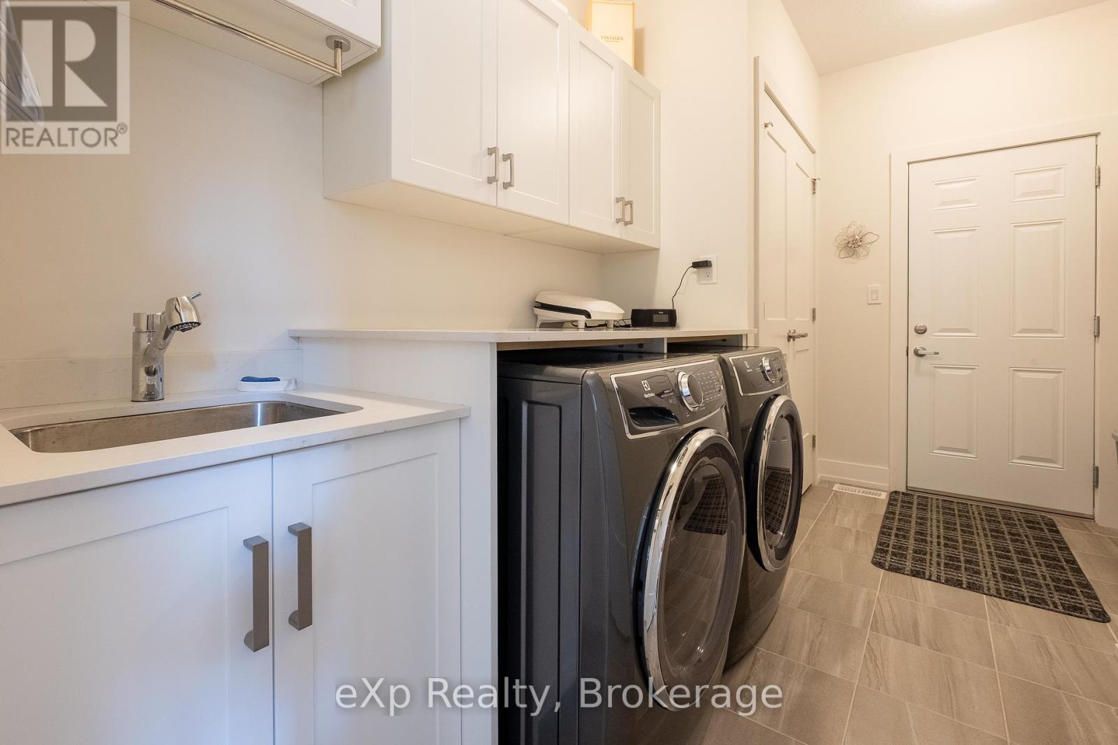 300 Sandpiper Lane, Georgian Bluffs, Ontario  N0H 1S0 - Photo 16 - X12996260