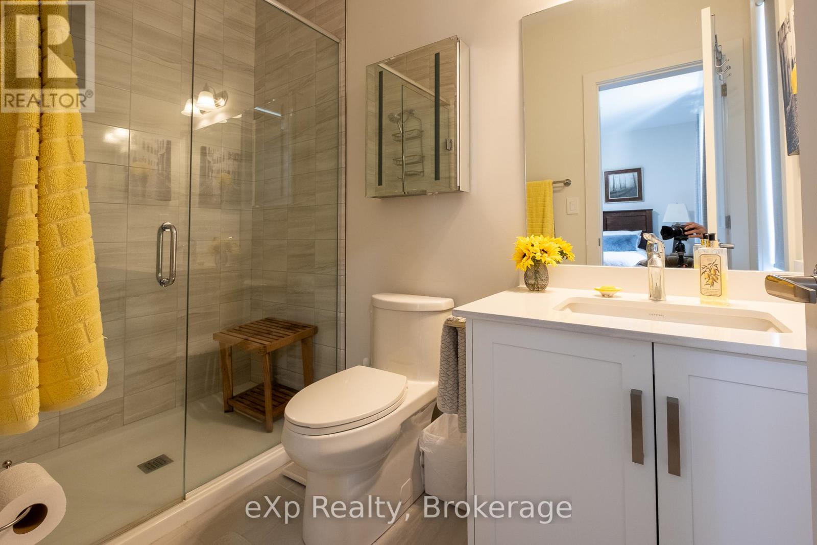 300 Sandpiper Lane, Georgian Bluffs, Ontario  N0H 1S0 - Photo 20 - X12996260