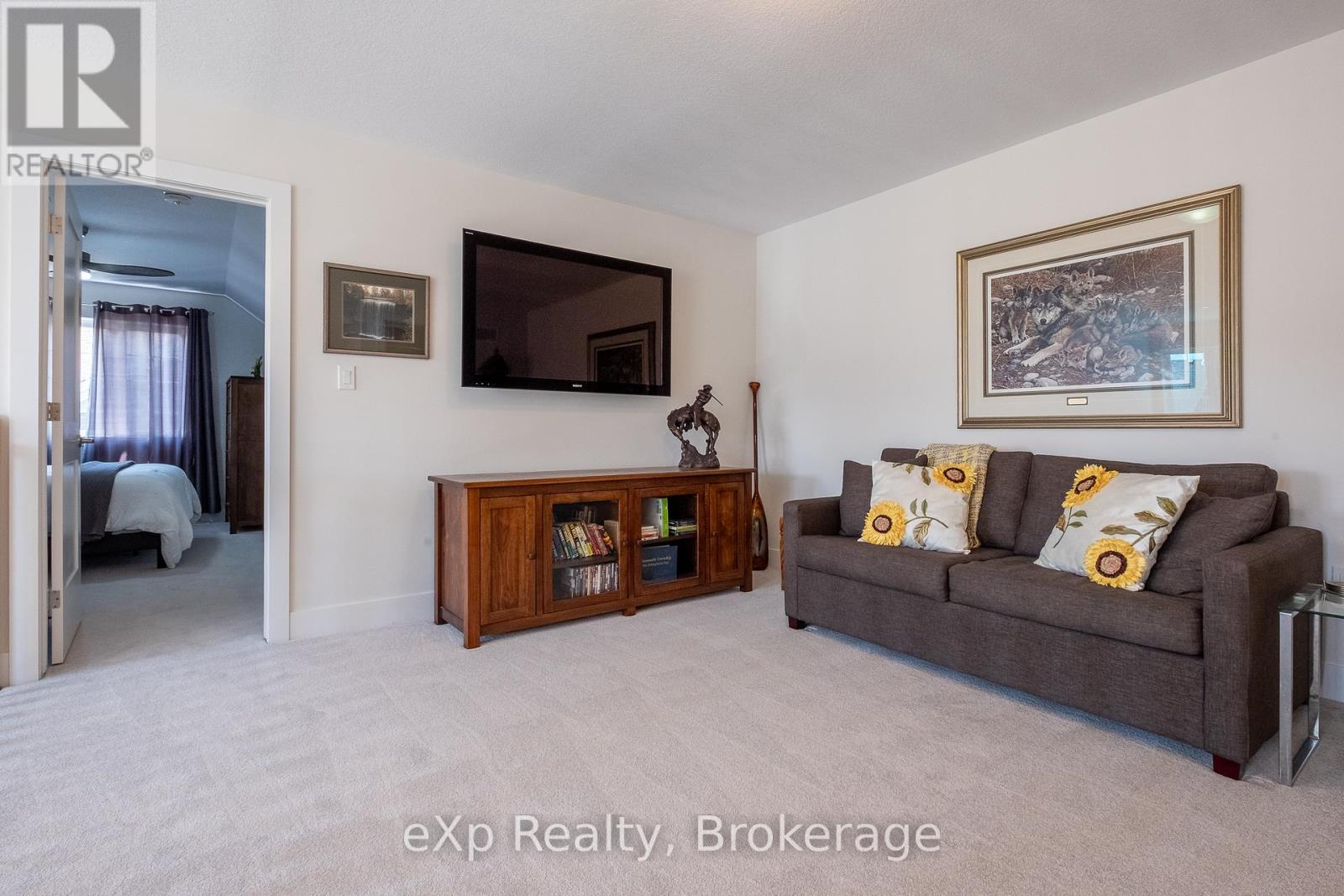 300 Sandpiper Lane, Georgian Bluffs, Ontario  N0H 1S0 - Photo 24 - X12996260