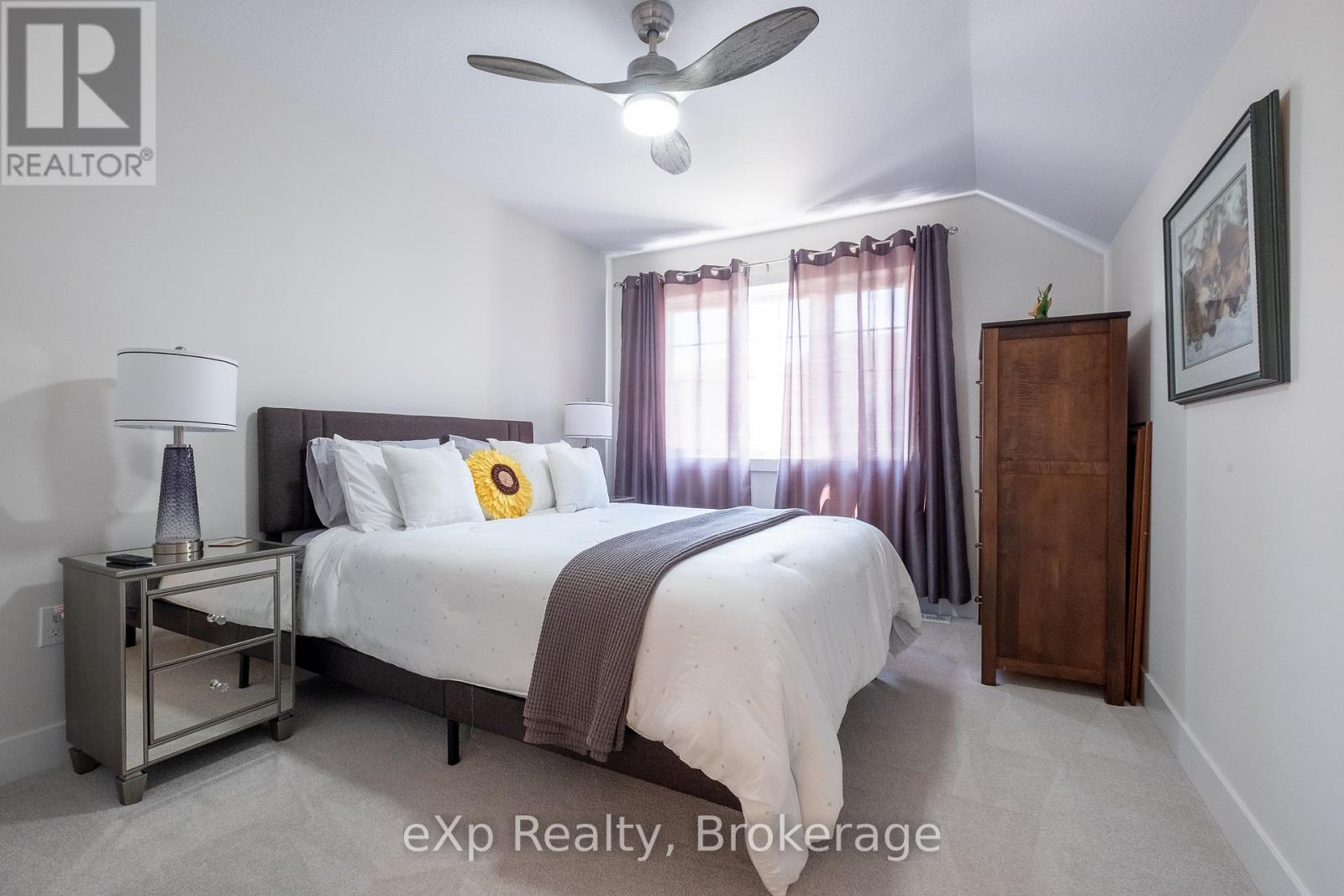 300 Sandpiper Lane, Georgian Bluffs, Ontario  N0H 1S0 - Photo 25 - X12996260