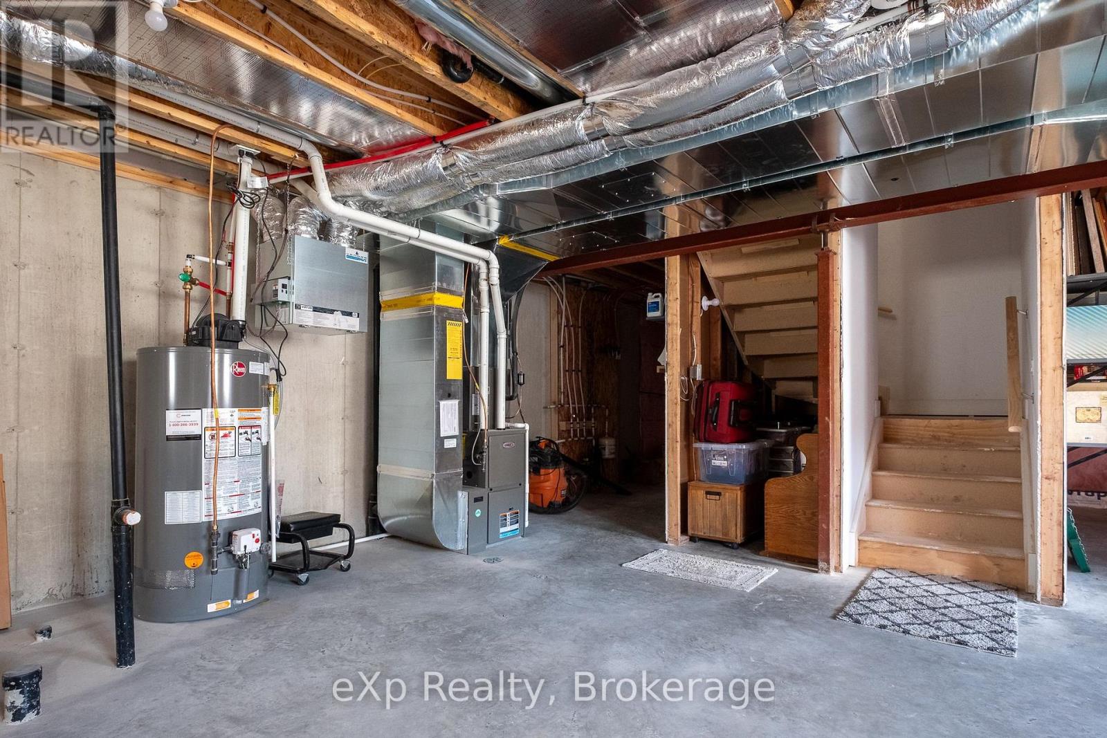 300 Sandpiper Lane, Georgian Bluffs, Ontario  N0H 1S0 - Photo 29 - X12996260