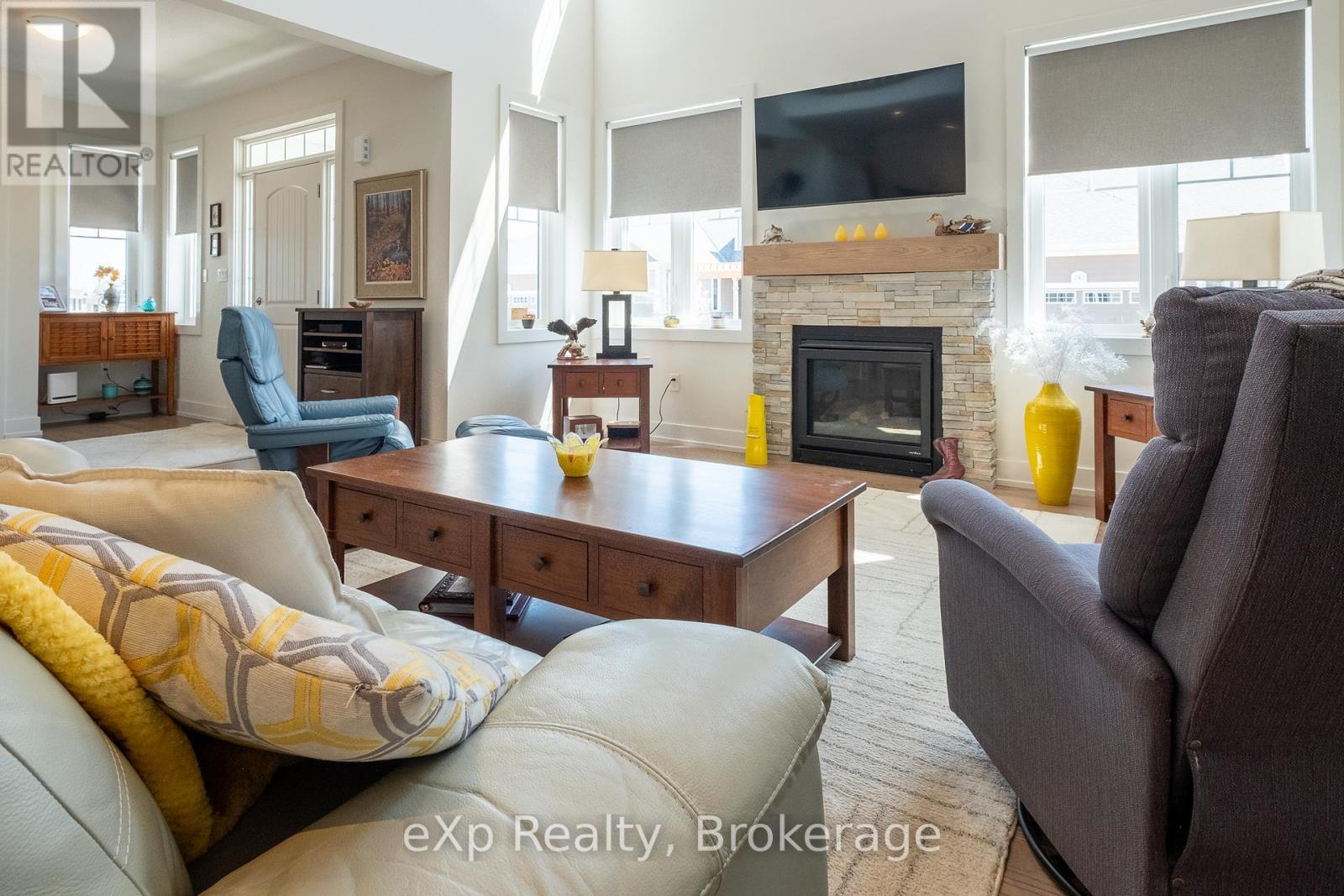 300 Sandpiper Lane, Georgian Bluffs, Ontario  N0H 1S0 - Photo 7 - X12996260