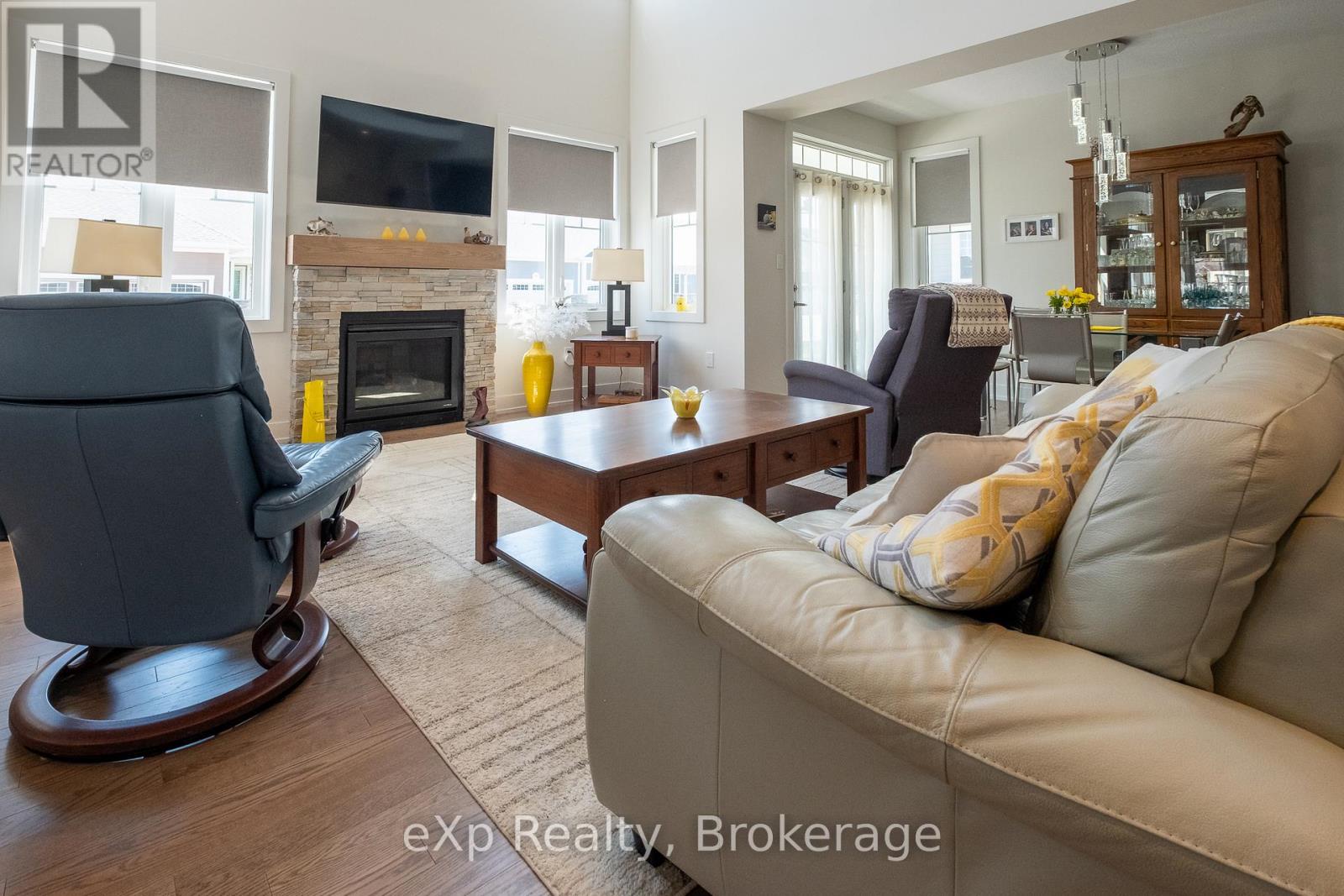 300 Sandpiper Lane, Georgian Bluffs, Ontario  N0H 1S0 - Photo 9 - X12996260