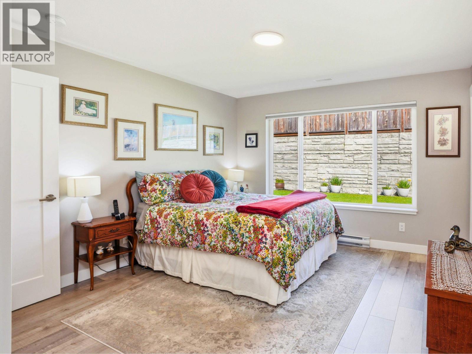 1024 Celia Crescent, Gibsons, British Columbia  V0N 1V7 - Photo 16 - R3117237