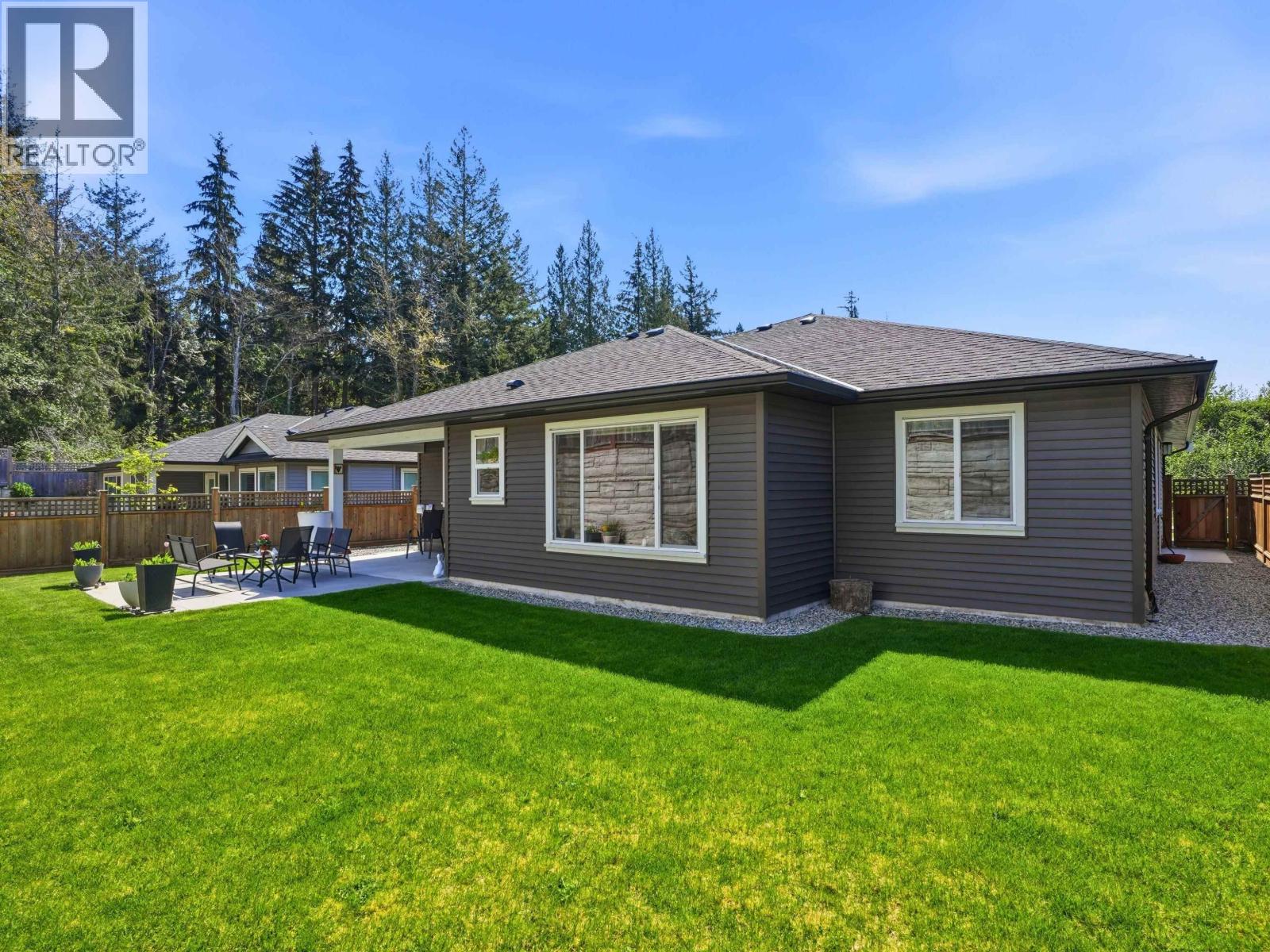 1024 Celia Crescent, Gibsons, British Columbia  V0N 1V7 - Photo 21 - R3117237