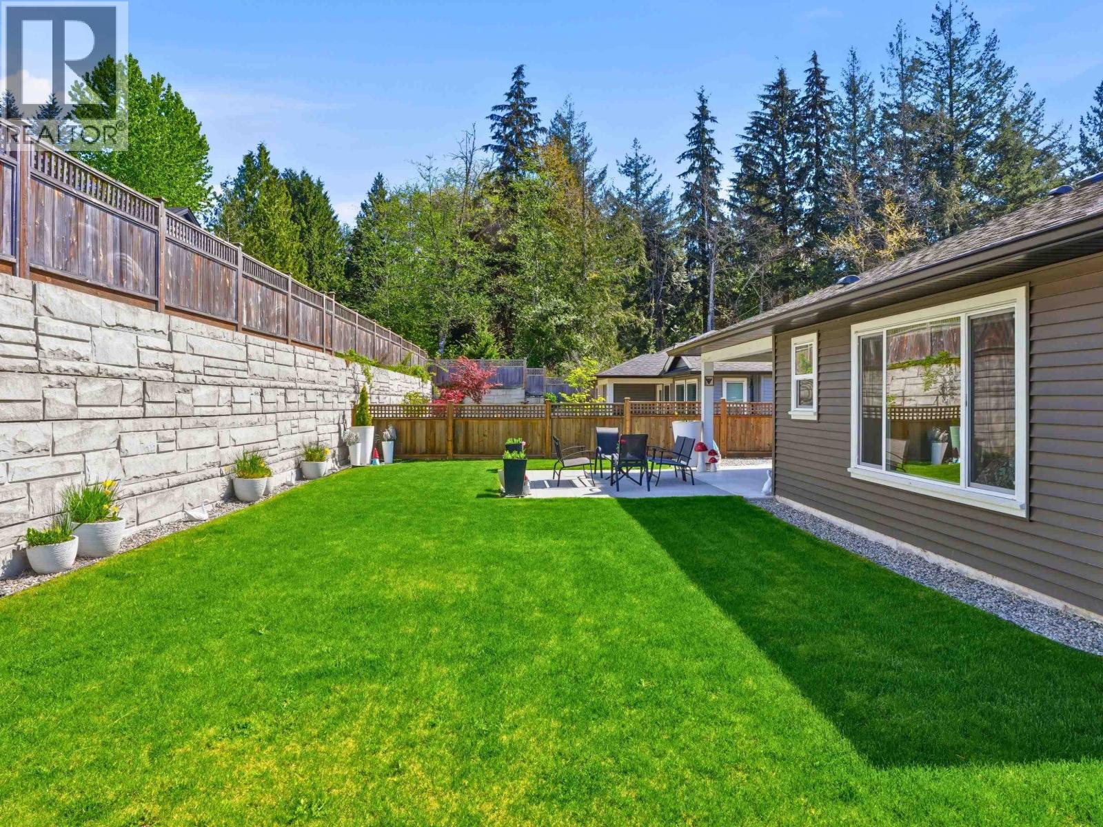 1024 Celia Crescent, Gibsons, British Columbia  V0N 1V7 - Photo 22 - R3117237