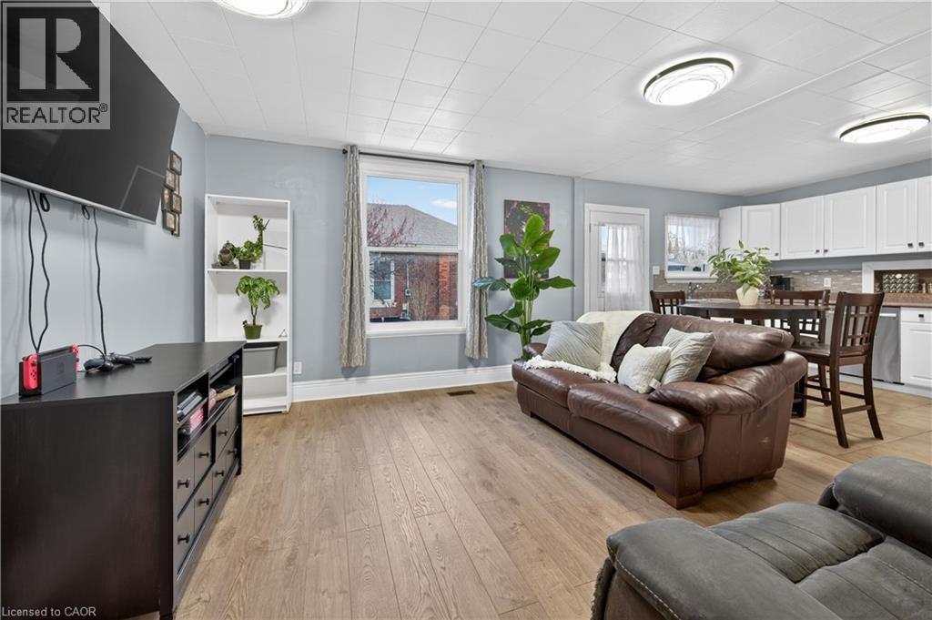 149 Elgin Street, Brantford, Ontario  N3A 5A4 - Photo 8 - 40822732