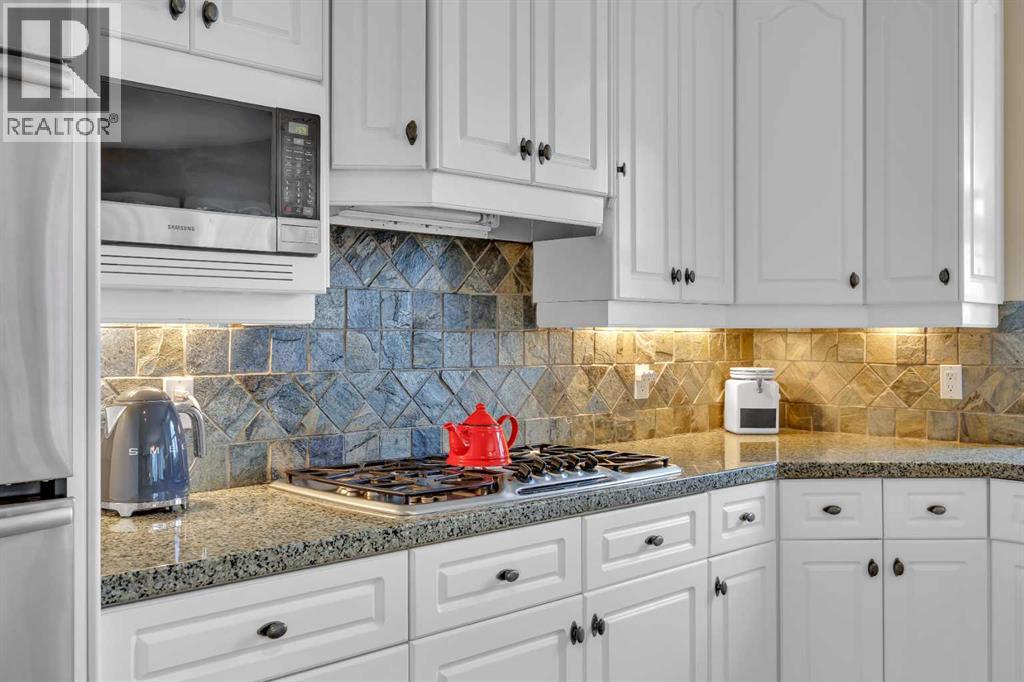 216 Evergreen Heath Sw, Calgary, Alberta  T2Y 3B6 - Photo 11 - A2301215