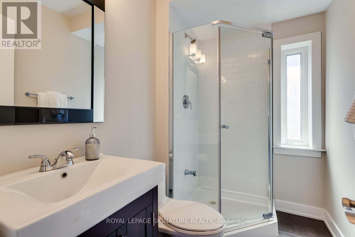 24 Wigan Crescent, Toronto, Ontario  M3H 3A4 - Photo 18 - C13057554