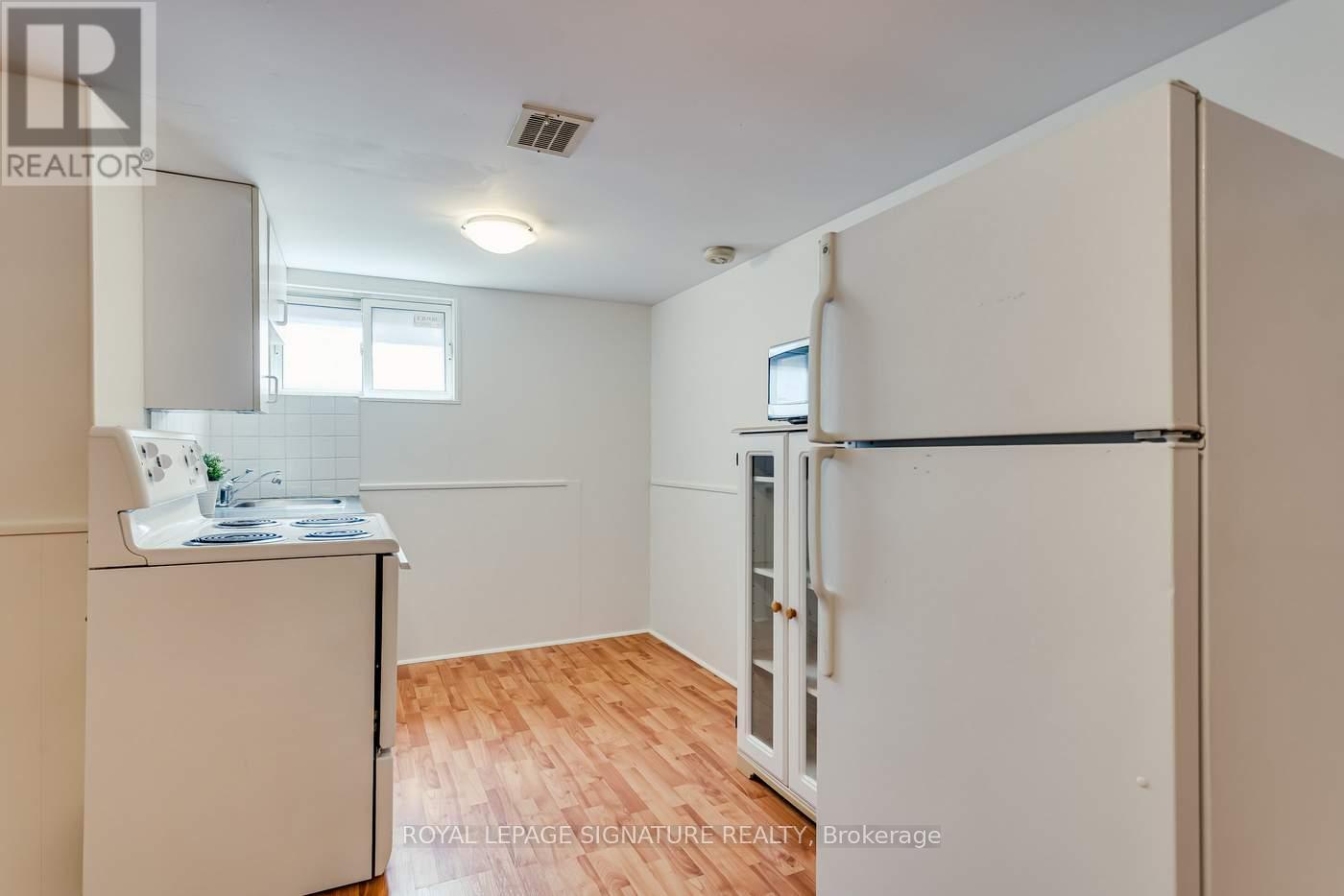 24 Wigan Crescent, Toronto, Ontario  M3H 3A4 - Photo 29 - C13057554