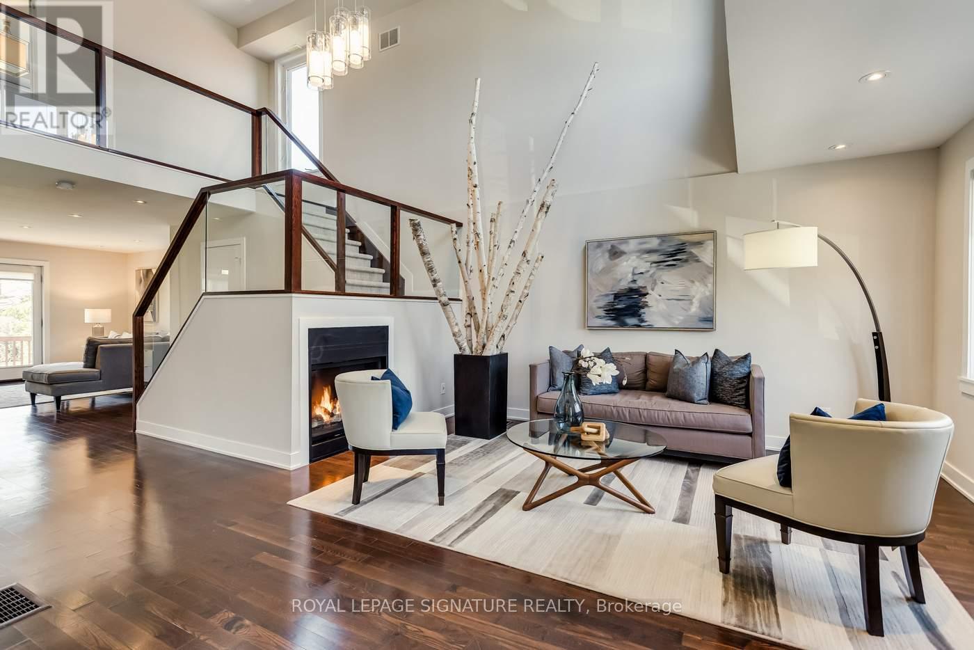 24 Wigan Crescent, Toronto, Ontario  M3H 3A4 - Photo 3 - C13057554