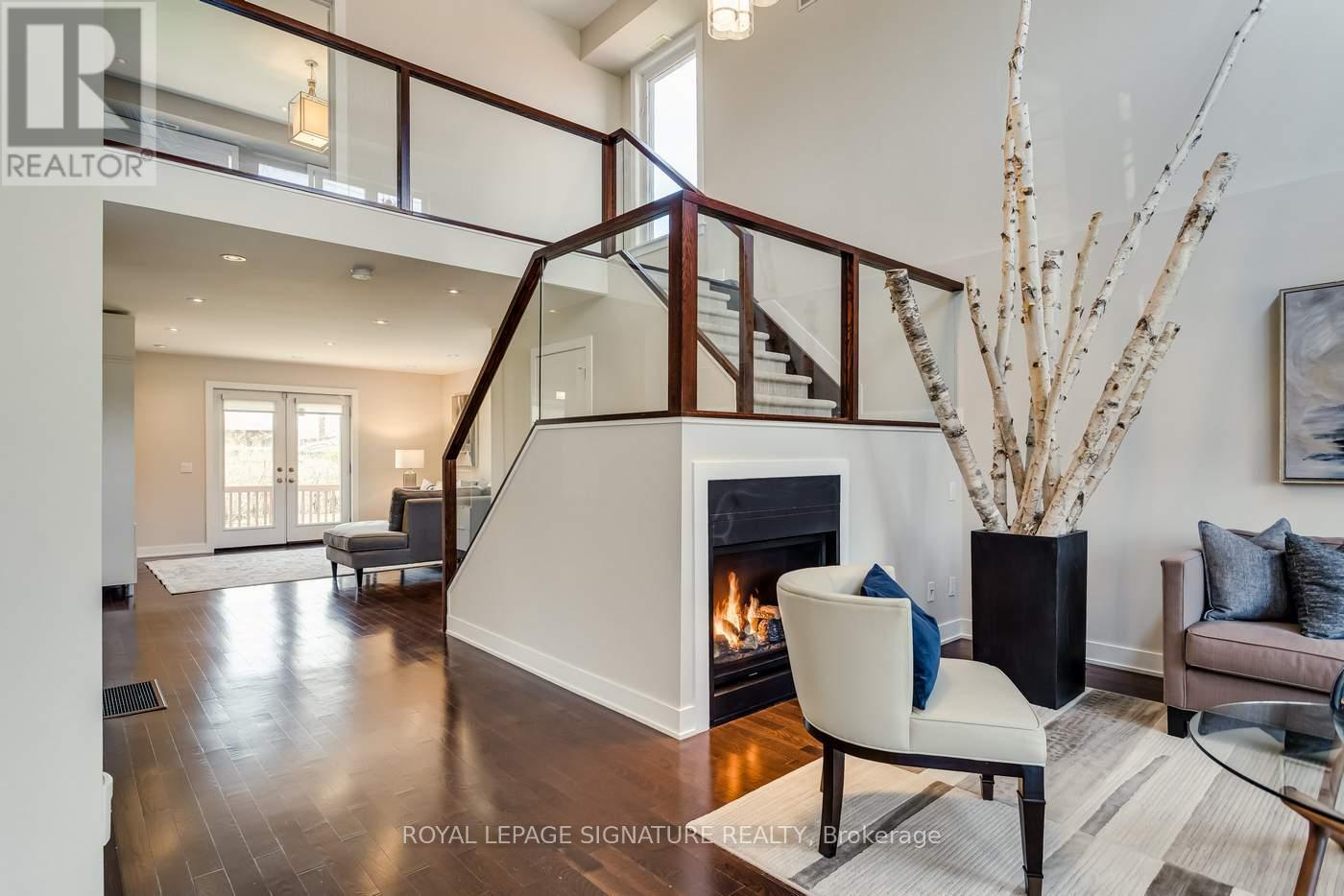 24 Wigan Crescent, Toronto, Ontario  M3H 3A4 - Photo 4 - C13057554