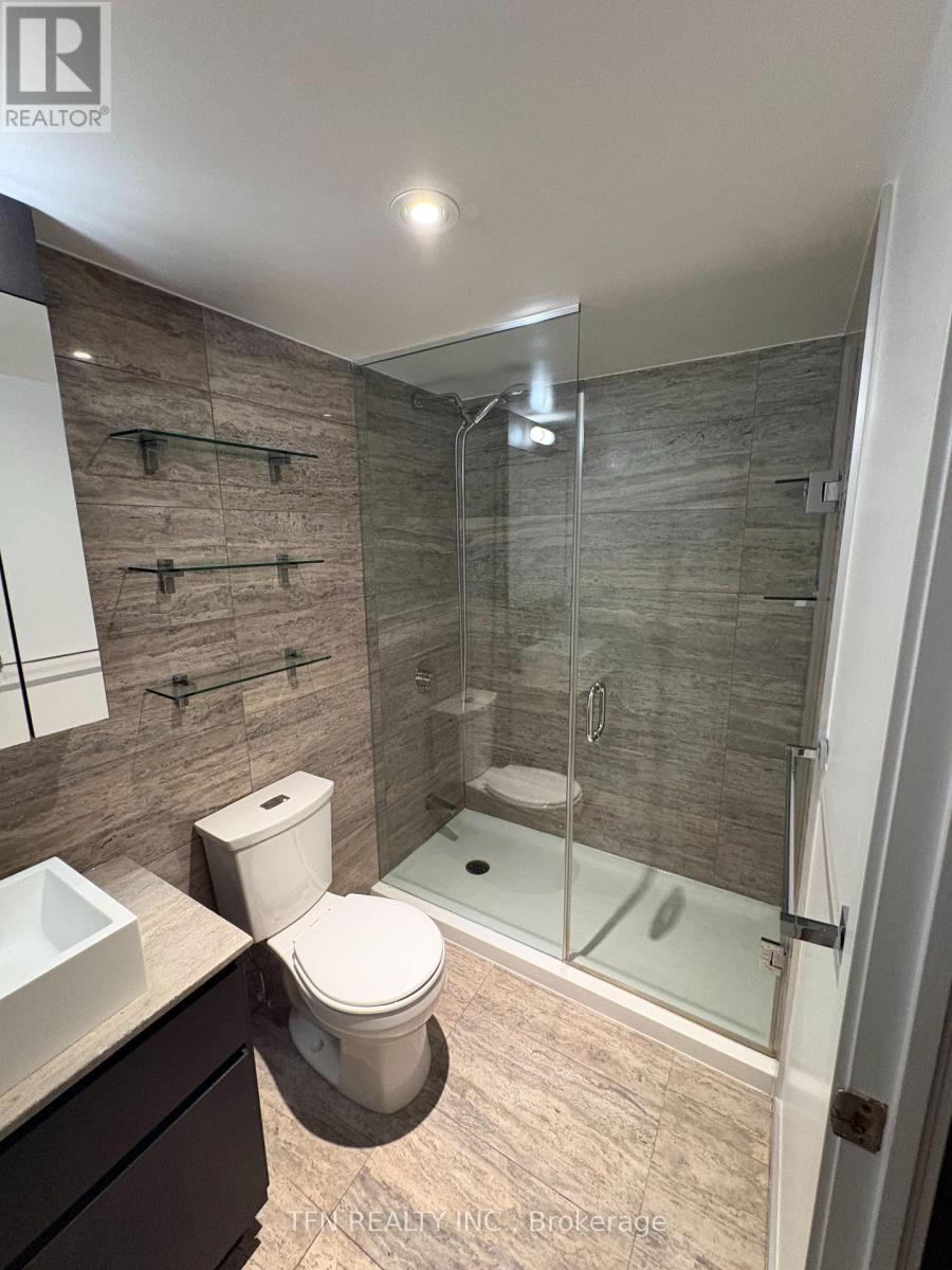 605 - 10 Capreol Court, Toronto, Ontario  M5V 4B3 - Photo 14 - C13057644