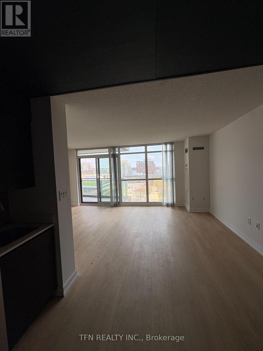 605 - 10 Capreol Court, Toronto, Ontario  M5V 4B3 - Photo 2 - C13057644