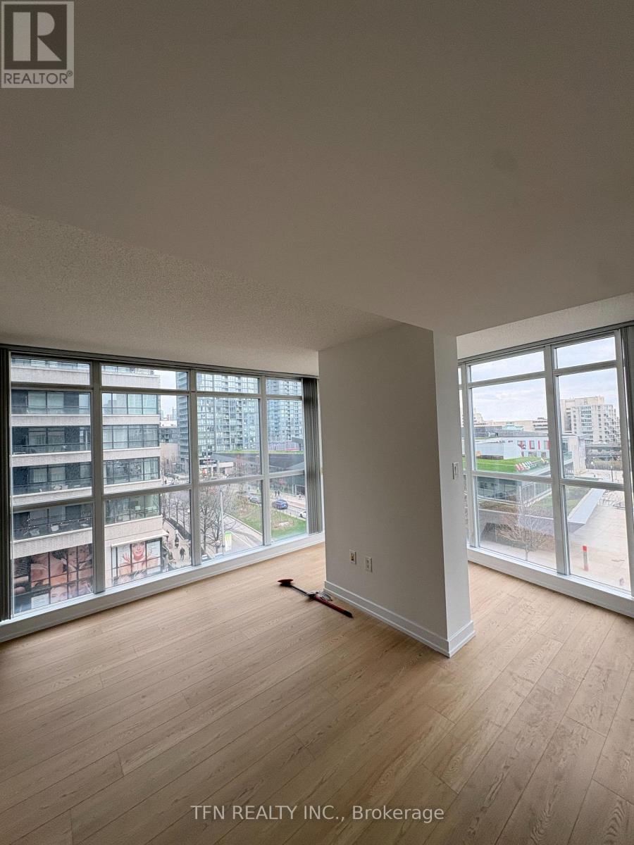 605 - 10 Capreol Court, Toronto, Ontario  M5V 4B3 - Photo 3 - C13057644