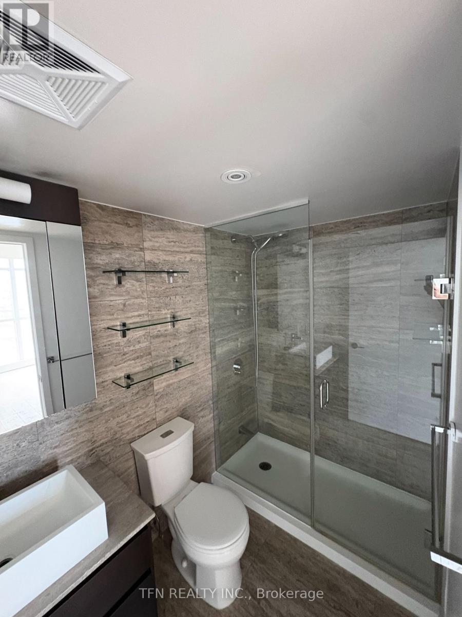 605 - 10 Capreol Court, Toronto, Ontario  M5V 4B3 - Photo 8 - C13057644