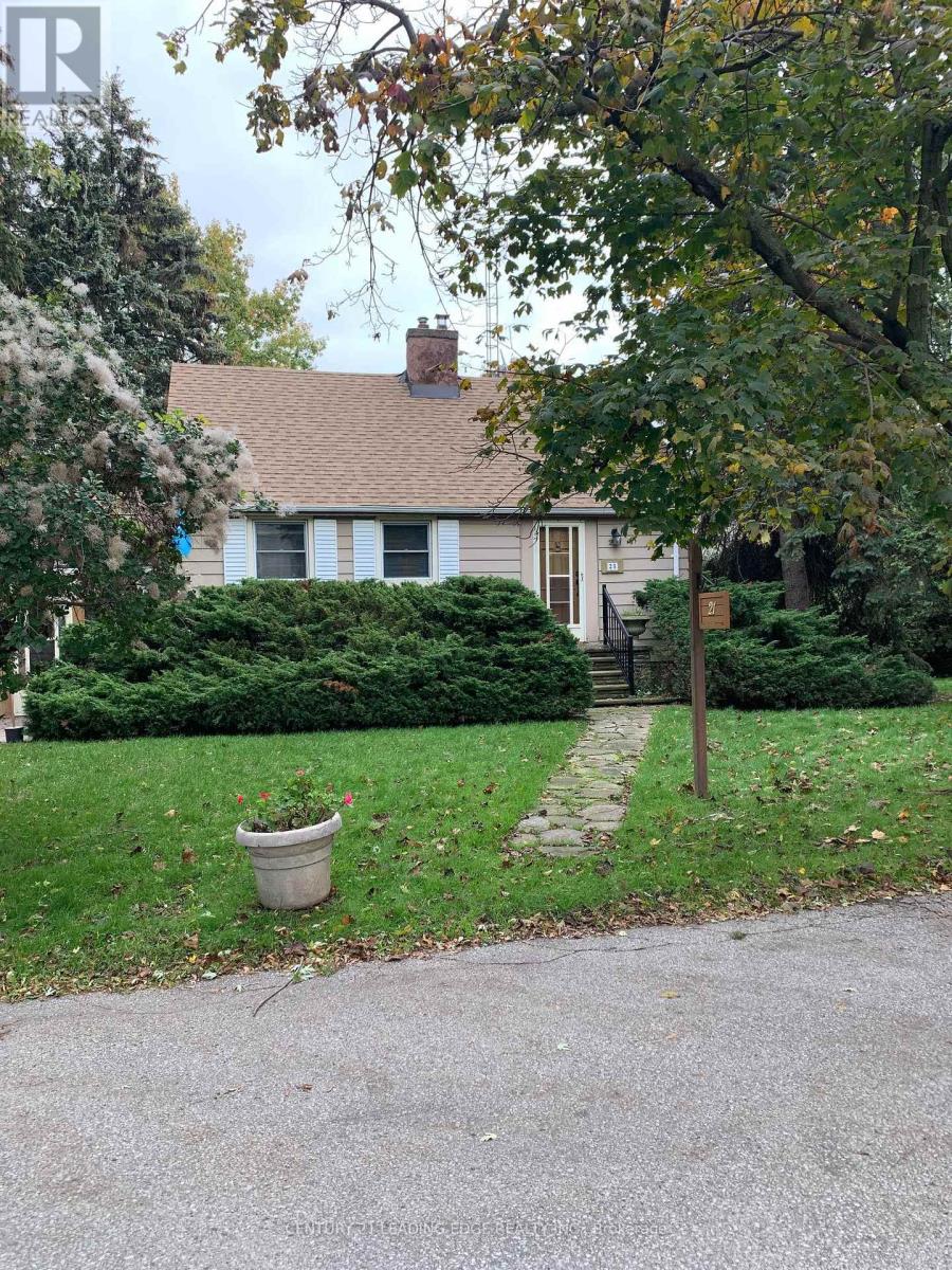 21 Faircroft Boulevard, Toronto, Ontario  M1M 2W9 - Photo 2 - E13057580