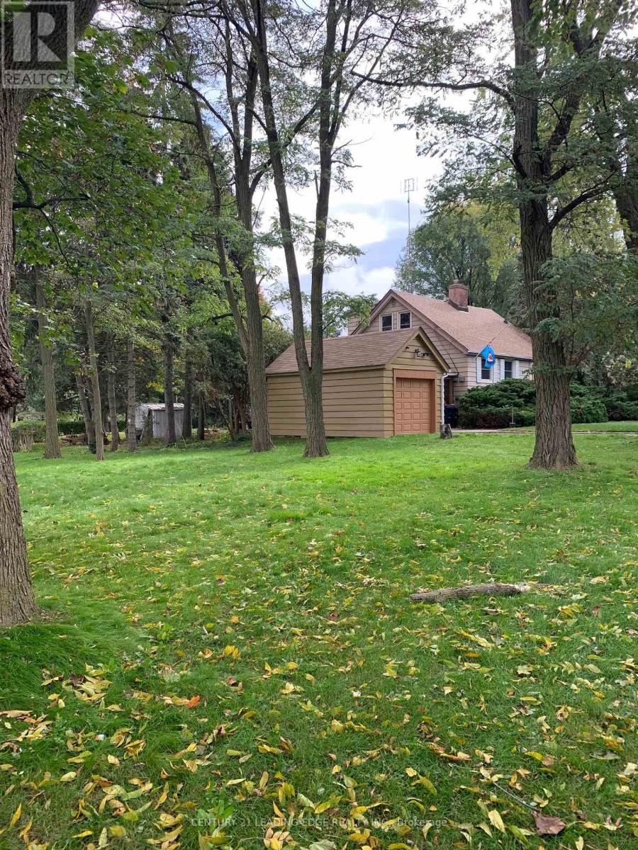 21 Faircroft Boulevard, Toronto, Ontario  M1M 2W9 - Photo 3 - E13057580