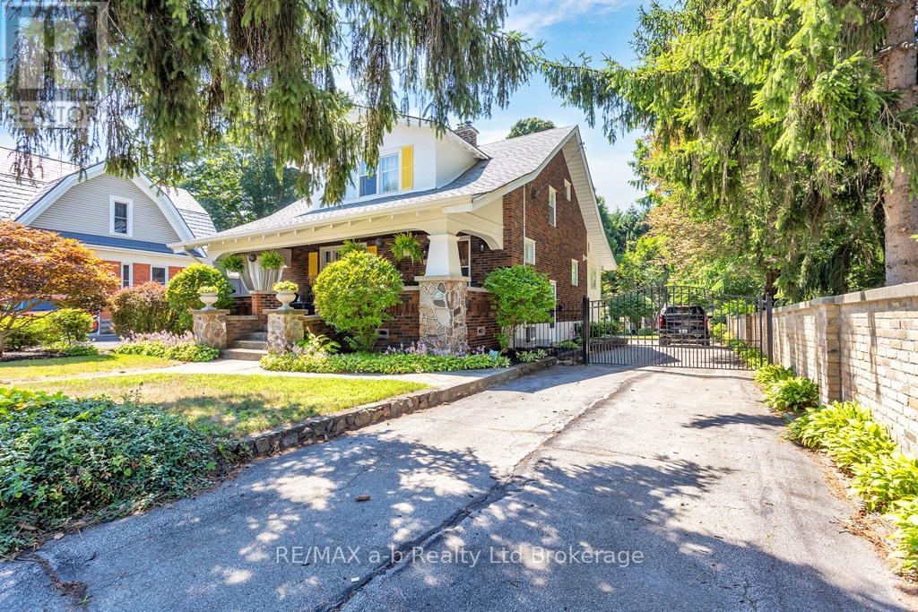 347 Broadway Street, Tillsonburg, Ontario  N4G 3S4 - Photo 1 - X13057646