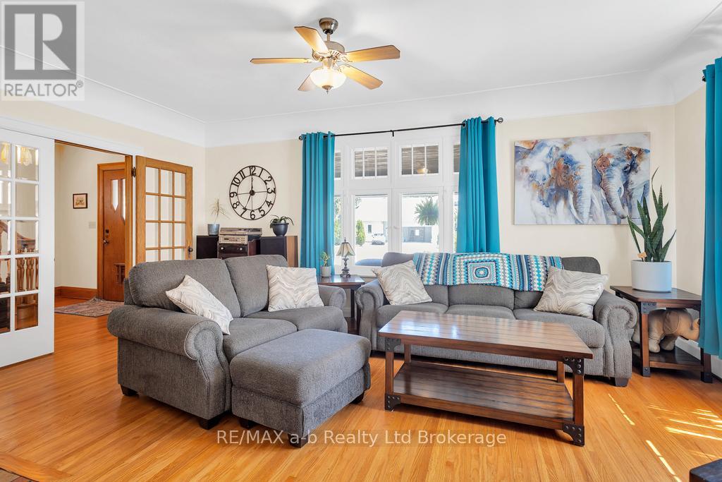 347 Broadway Street, Tillsonburg, Ontario  N4G 3S4 - Photo 14 - X13057646