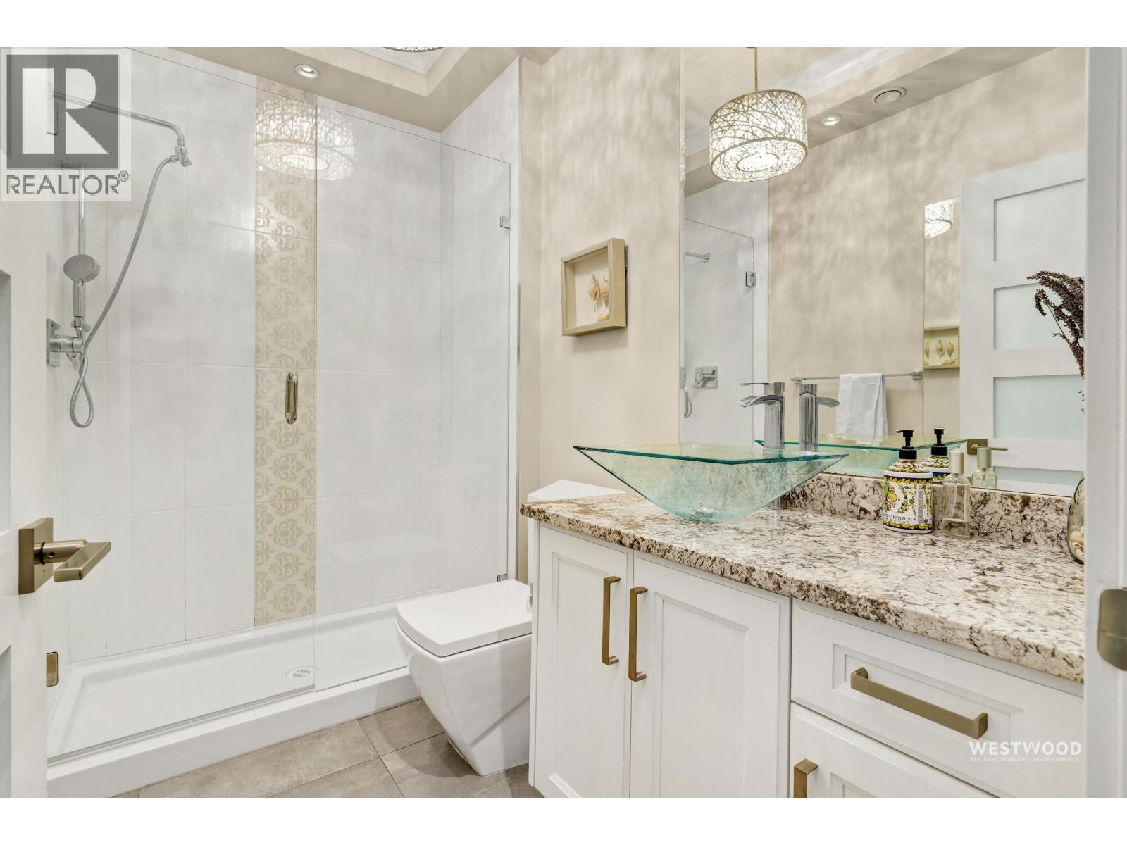 1870 Sperling Avenue, Burnaby, British Columbia  V5B 4K5 - Photo 12 - R3117013