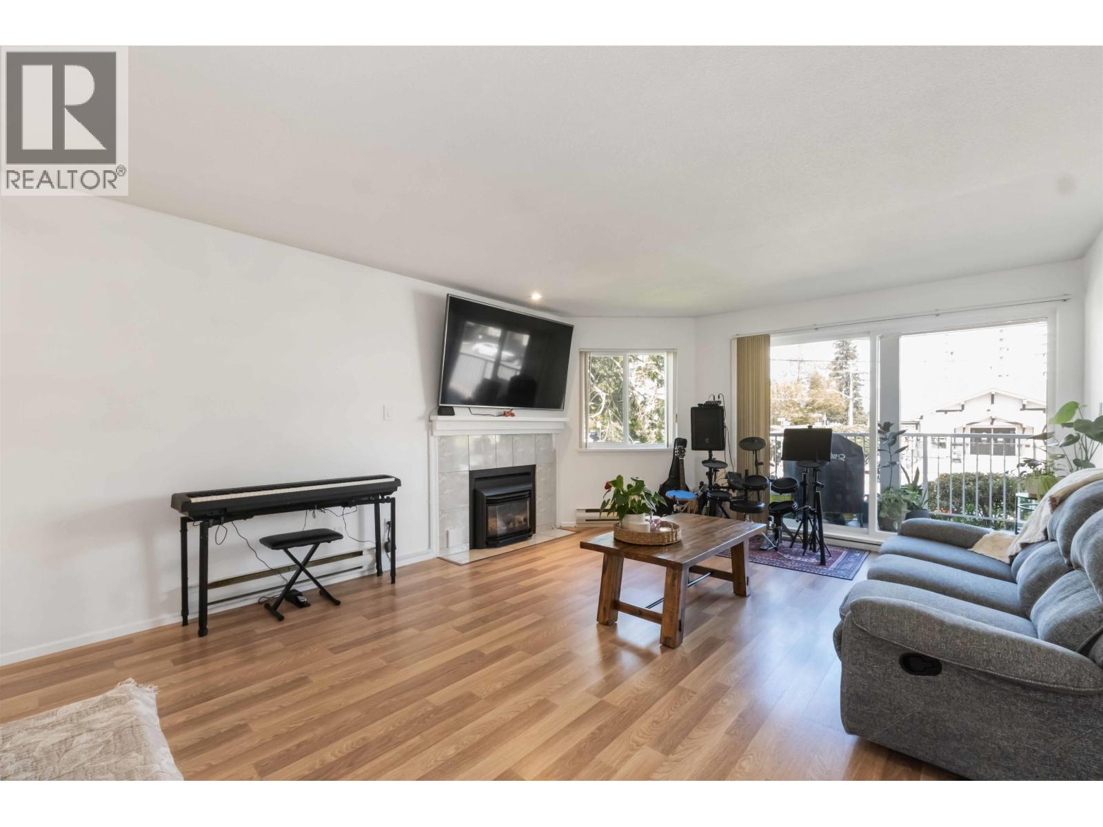 107 22222 119 Avenue, Maple Ridge, British Columbia  V2X 2Y9 - Photo 2 - R3117233