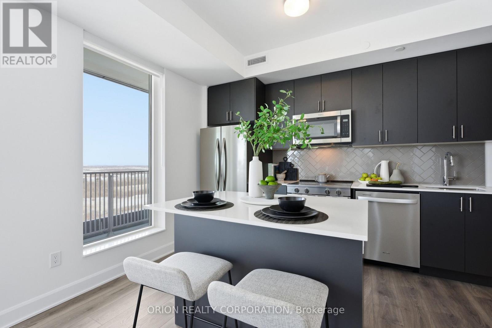 1704 - 3240 William Coltson Avenue, Oakville, Ontario  L6H 8C8 - Photo 17 - W13057668