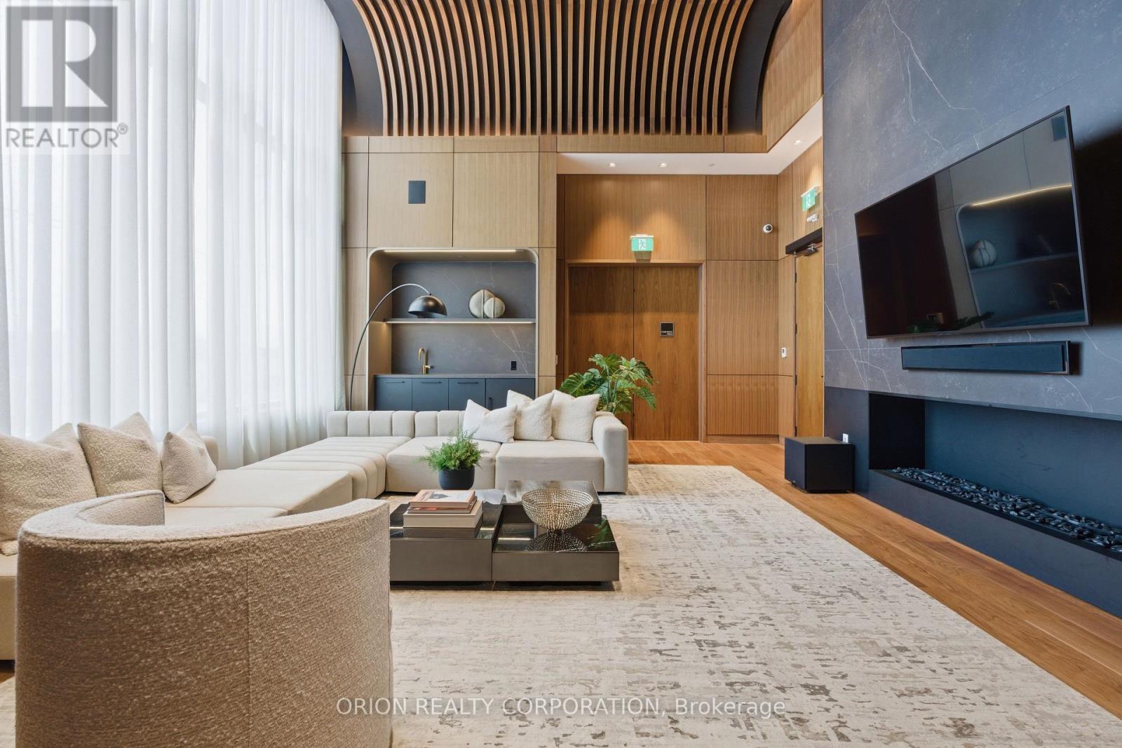 1704 - 3240 William Coltson Avenue, Oakville, Ontario  L6H 8C8 - Photo 6 - W13057668