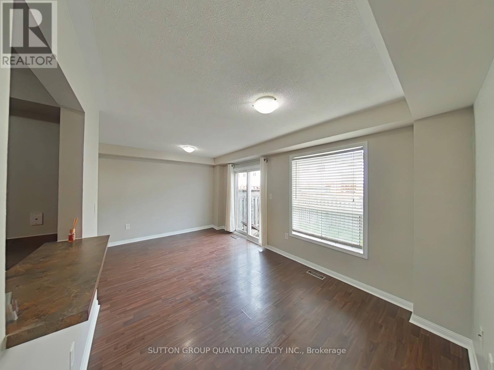 4422 Fairview Street, Burlington, Ontario  L7L 6S8 - Photo 3 - W13057670