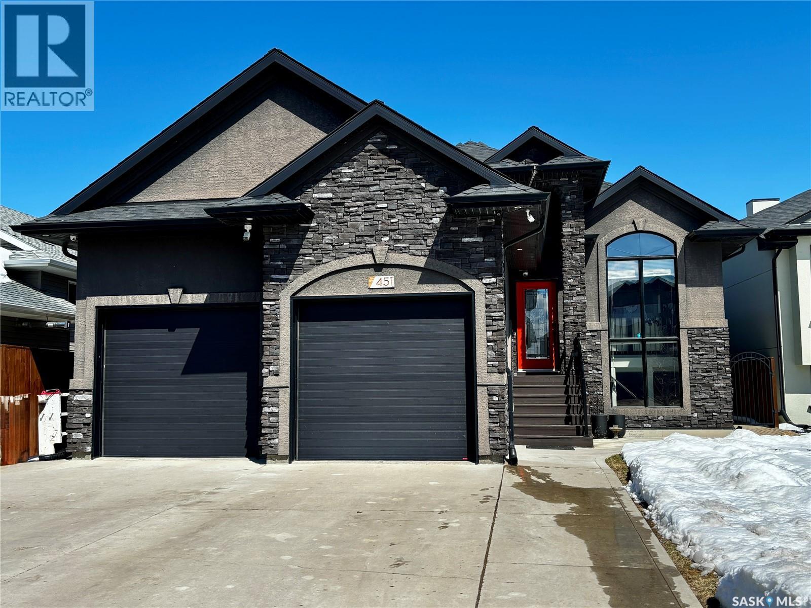 451 Hastings Crescent, Saskatoon, Saskatchewan  S7V 0C8 - Photo 1 - SK034279