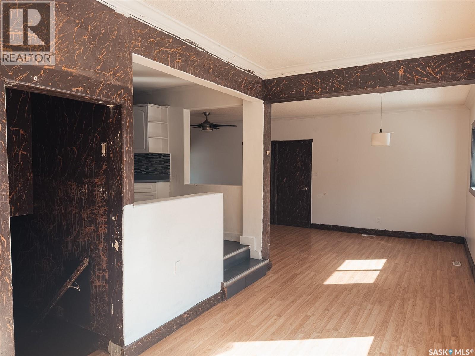 2905 Preston Avenue S, Saskatoon, Saskatchewan  S7J 2G8 - Photo 2 - SK034230