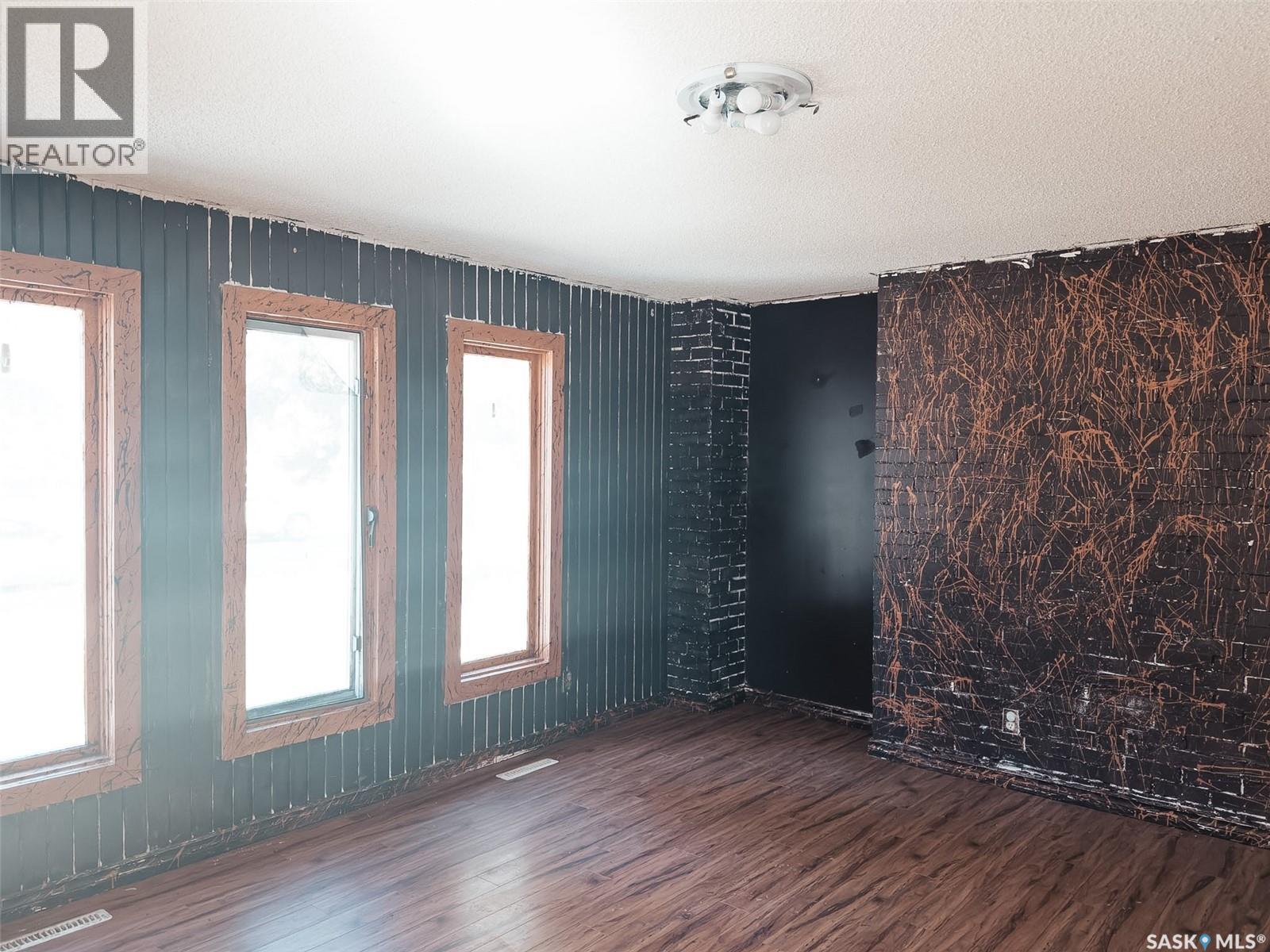 2905 Preston Avenue S, Saskatoon, Saskatchewan  S7J 2G8 - Photo 3 - SK034230