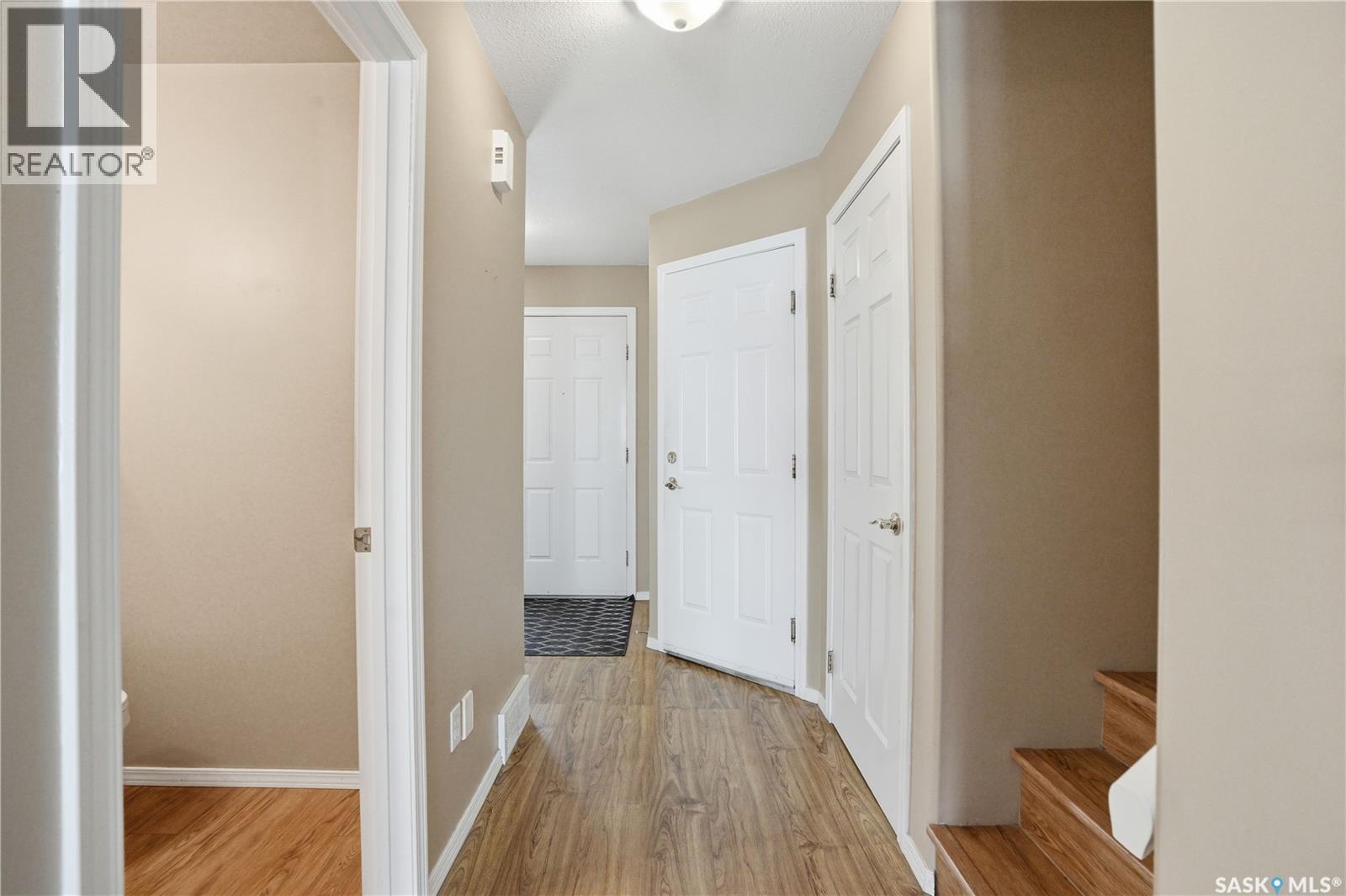 32 111 Fairbrother Crescent, Saskatoon, Saskatchewan  S7S 1L3 - Photo 8 - SK034197