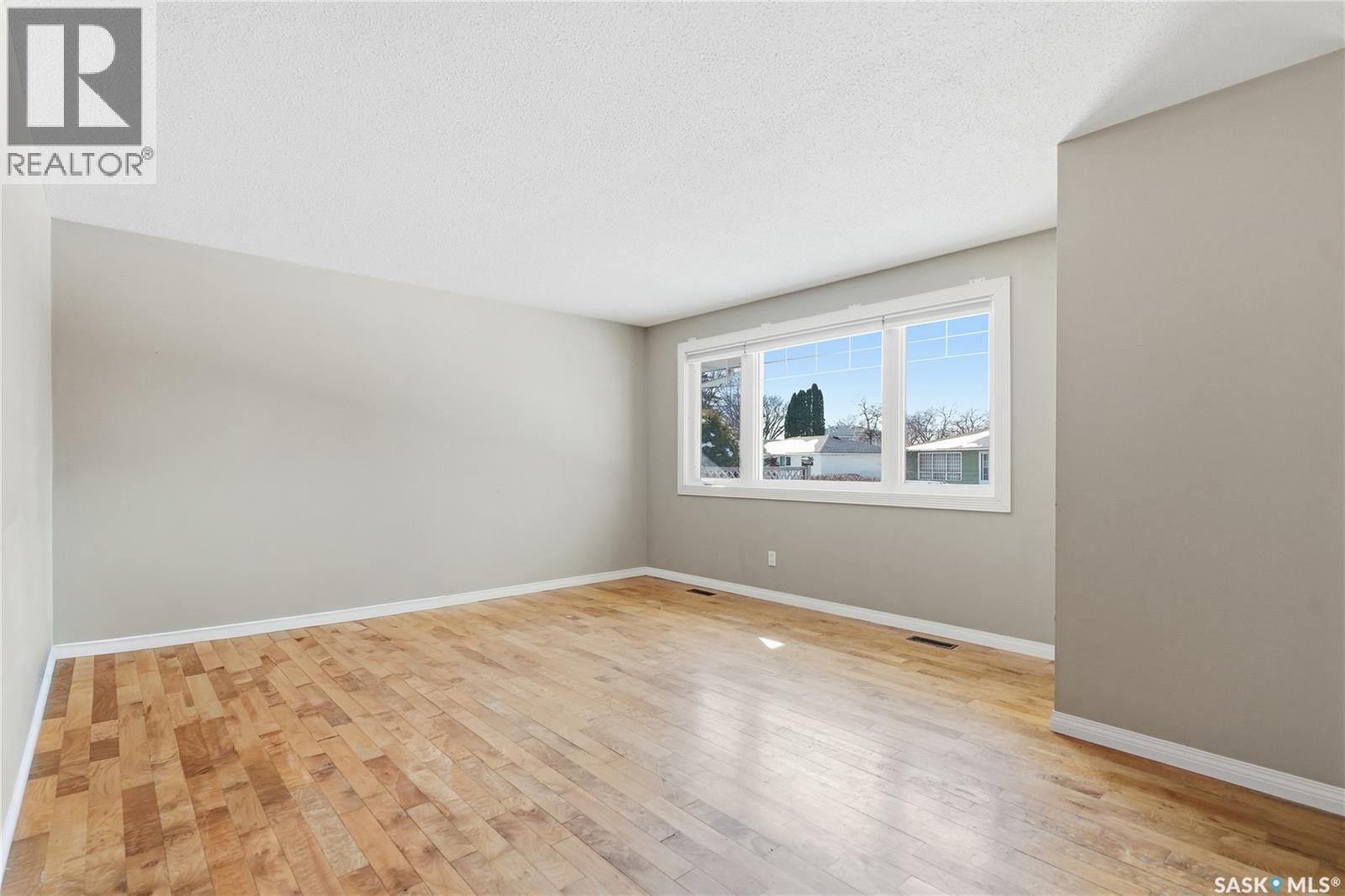 2022 Easthill, Saskatoon, Saskatchewan  S7J 3C7 - Photo 3 - SK034164