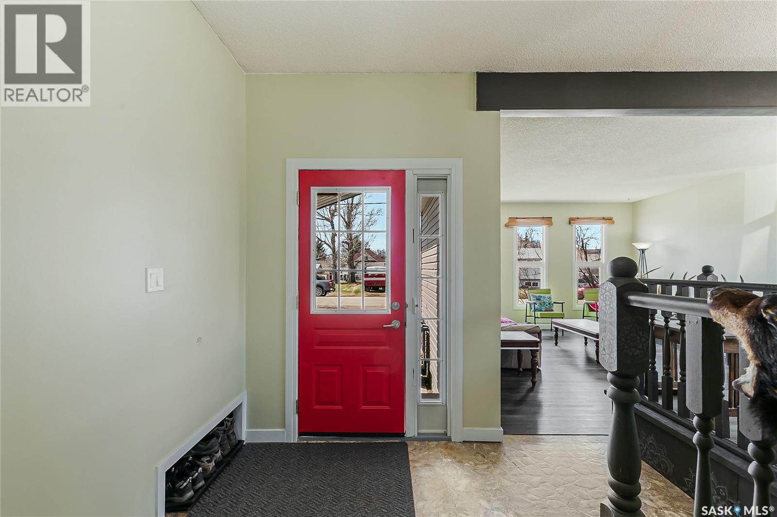 155 Broad Street, Lumsden, Saskatchewan  S0G 3C0 - Photo 2 - SK034094