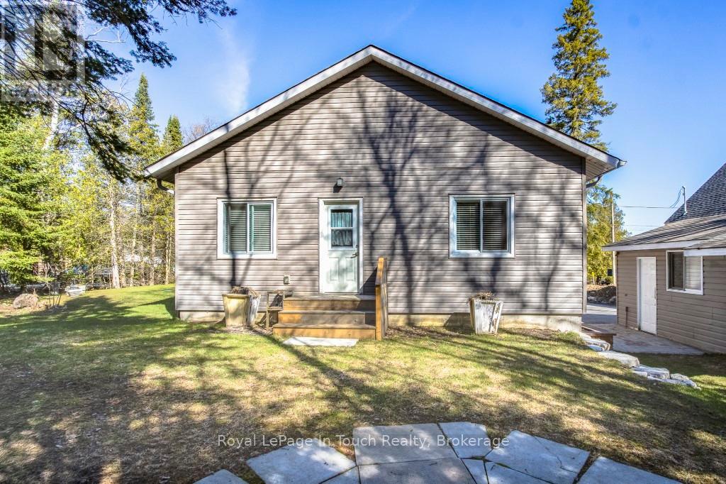 31 Earldom Boulevard, Tay, Ontario  L0K 1R0 - Photo 8 - S12938124