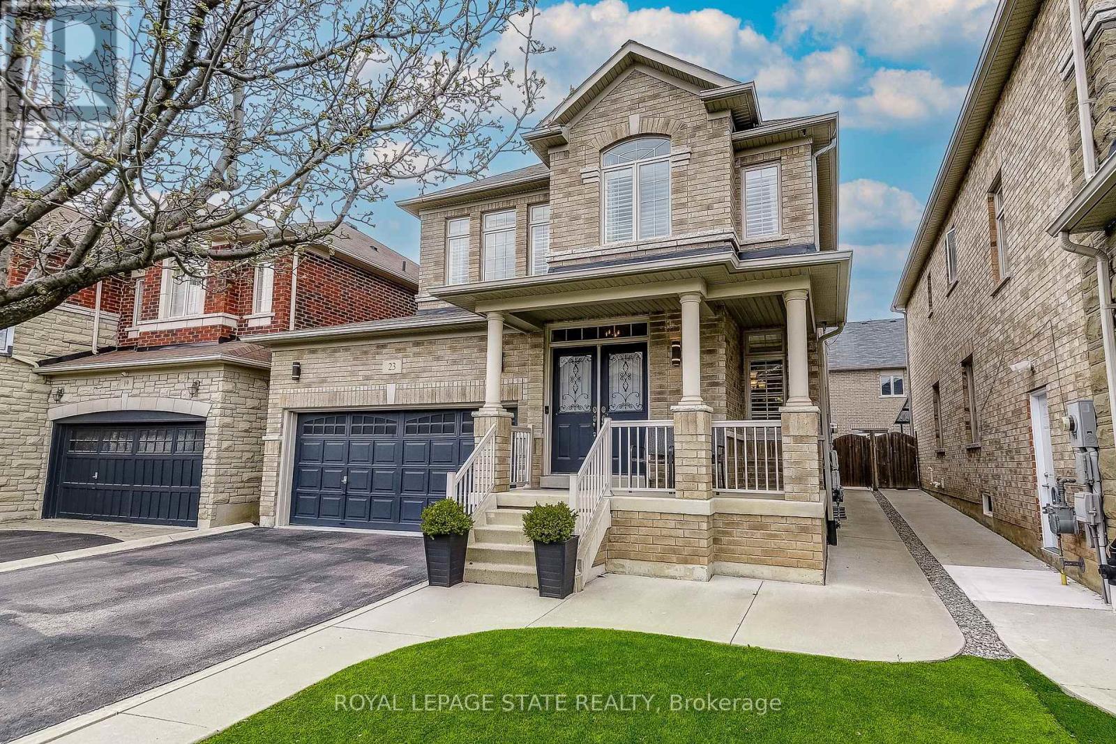 23 Mcknight Avenue, Hamilton, Ontario  L8B 0R5 - Photo 2 - X13057606