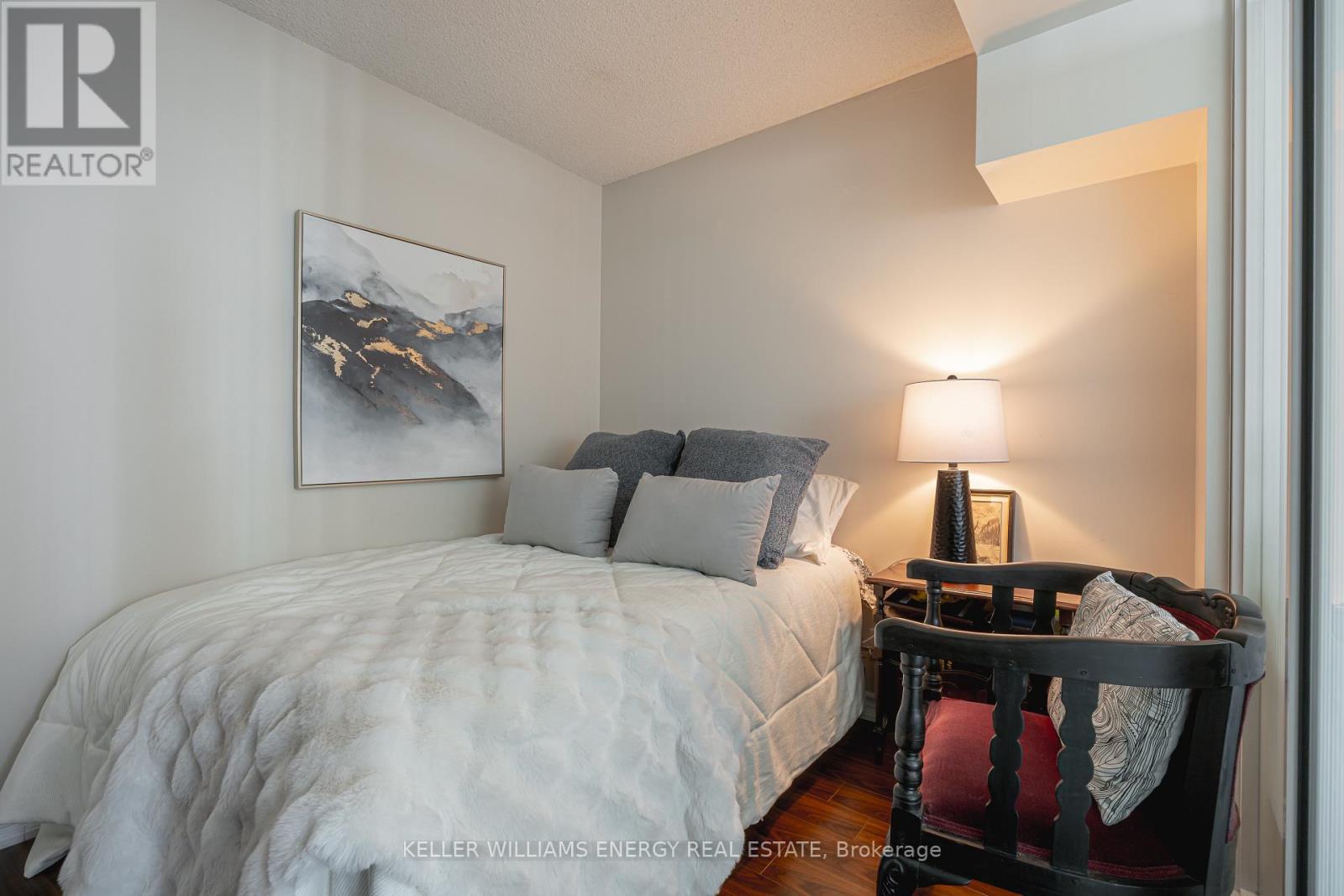 1604 - 10 Yonge Street, Toronto, Ontario  M5E 1R4 - Photo 14 - C12873048