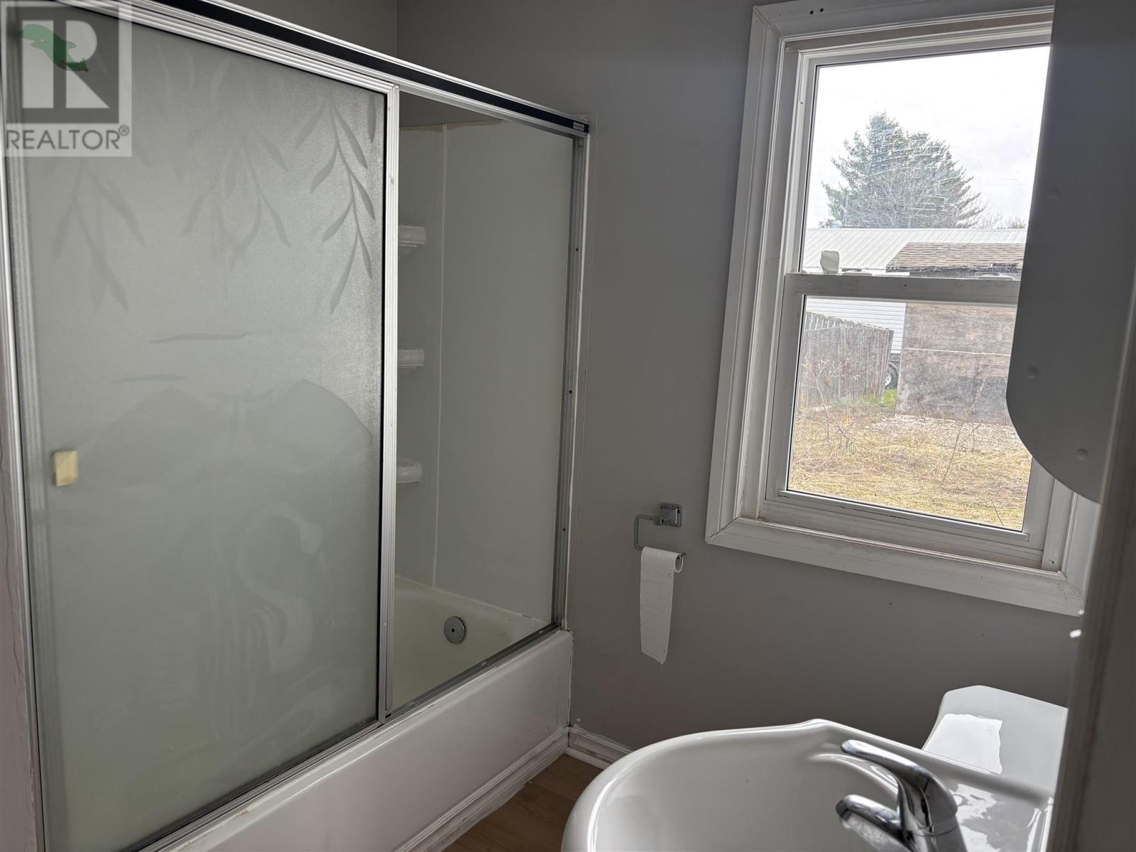 528 Brunswick Ave, Sault Ste. Marie, Ontario  P6C 4E8 - Photo 4 - SM253201