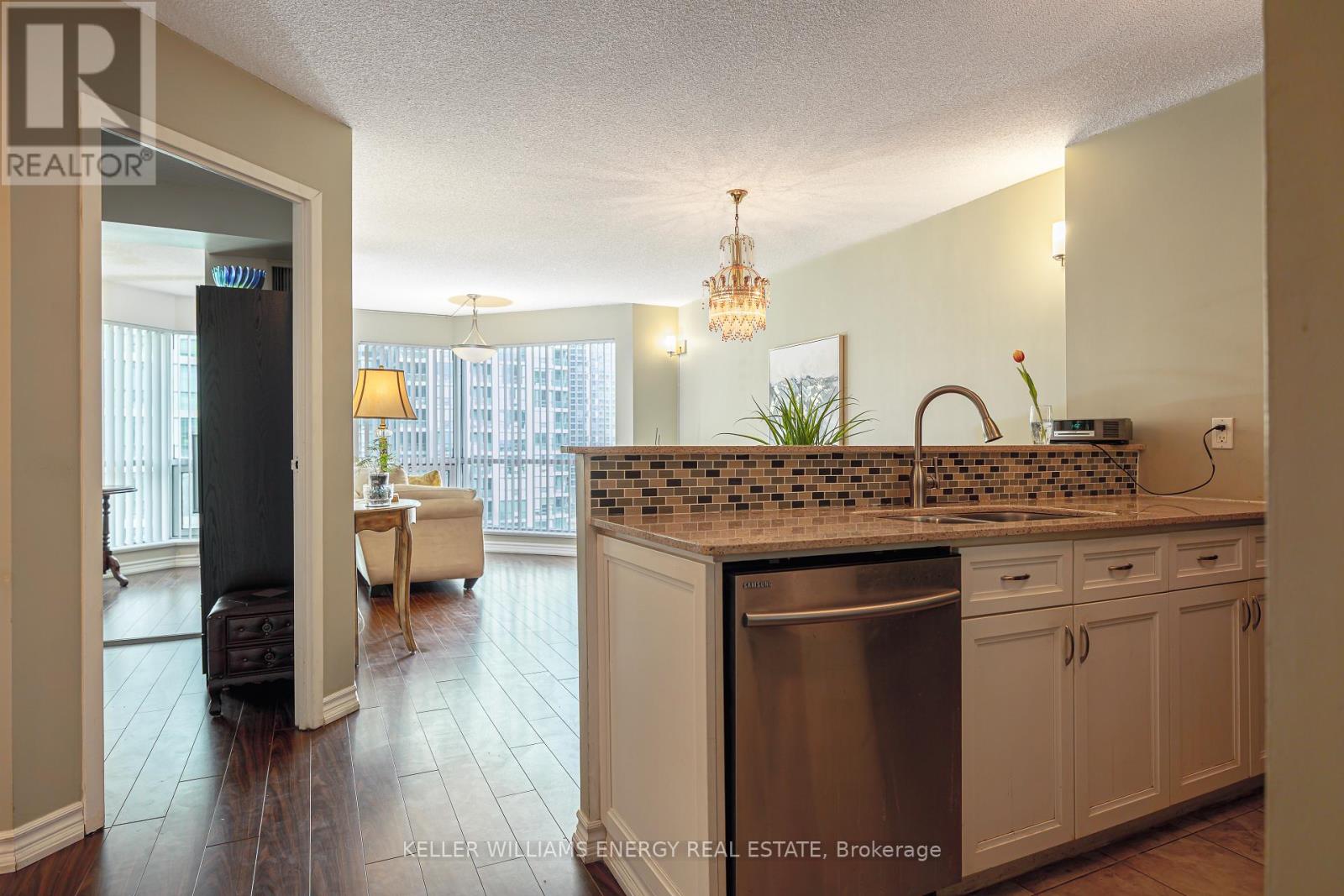 1604 - 10 Yonge Street, Toronto, Ontario  M5E 1R4 - Photo 3 - C12873048