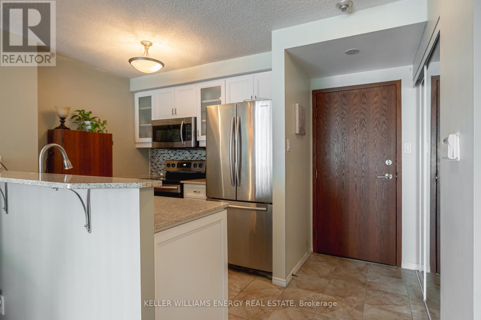 1604 - 10 Yonge Street, Toronto, Ontario  M5E 1R4 - Photo 4 - C12873048